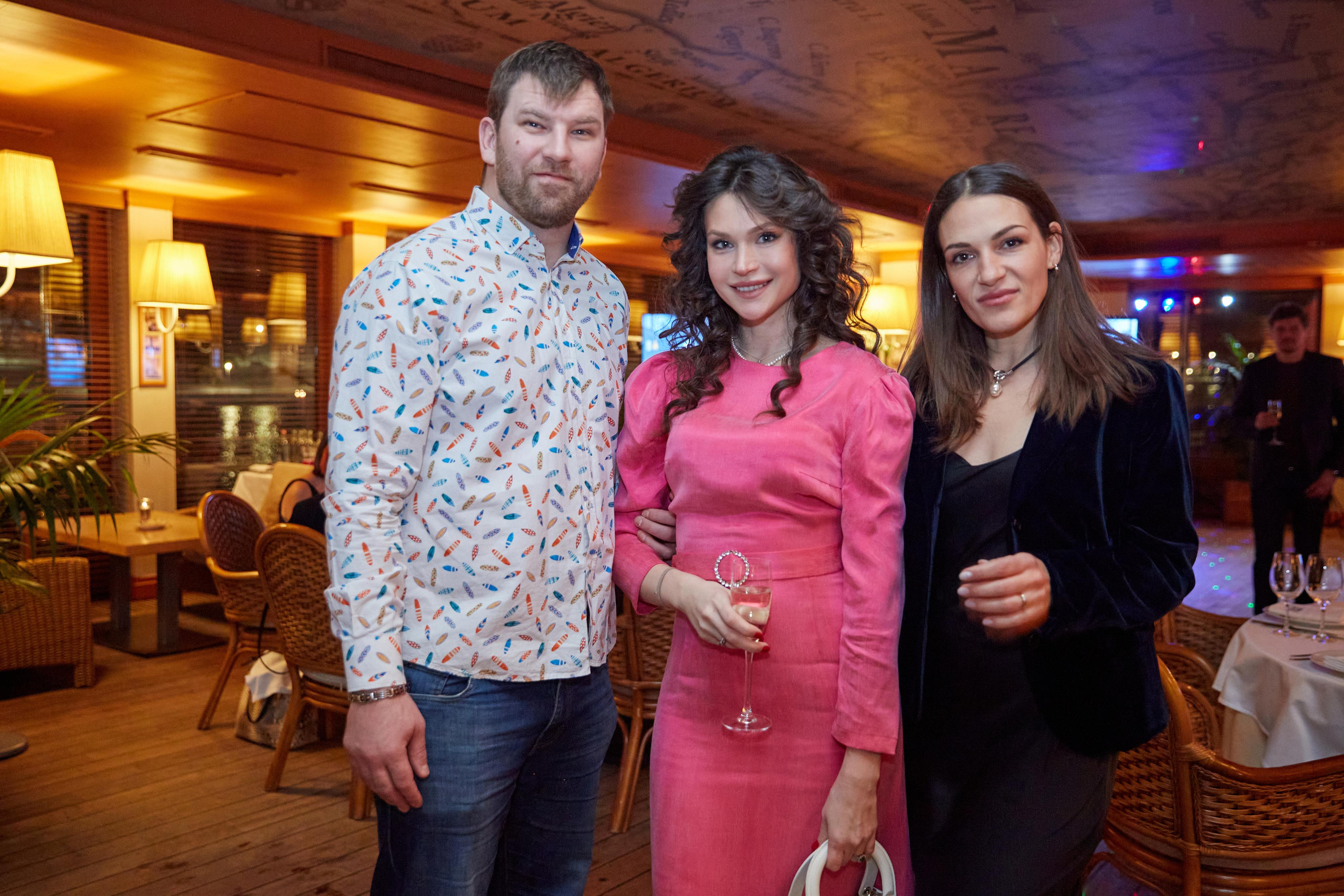 День Рождения Анастасии в ресторане Ласточка. Фотограф ваших самых ярких событий в Москве и СПБ. Збронская Юлия