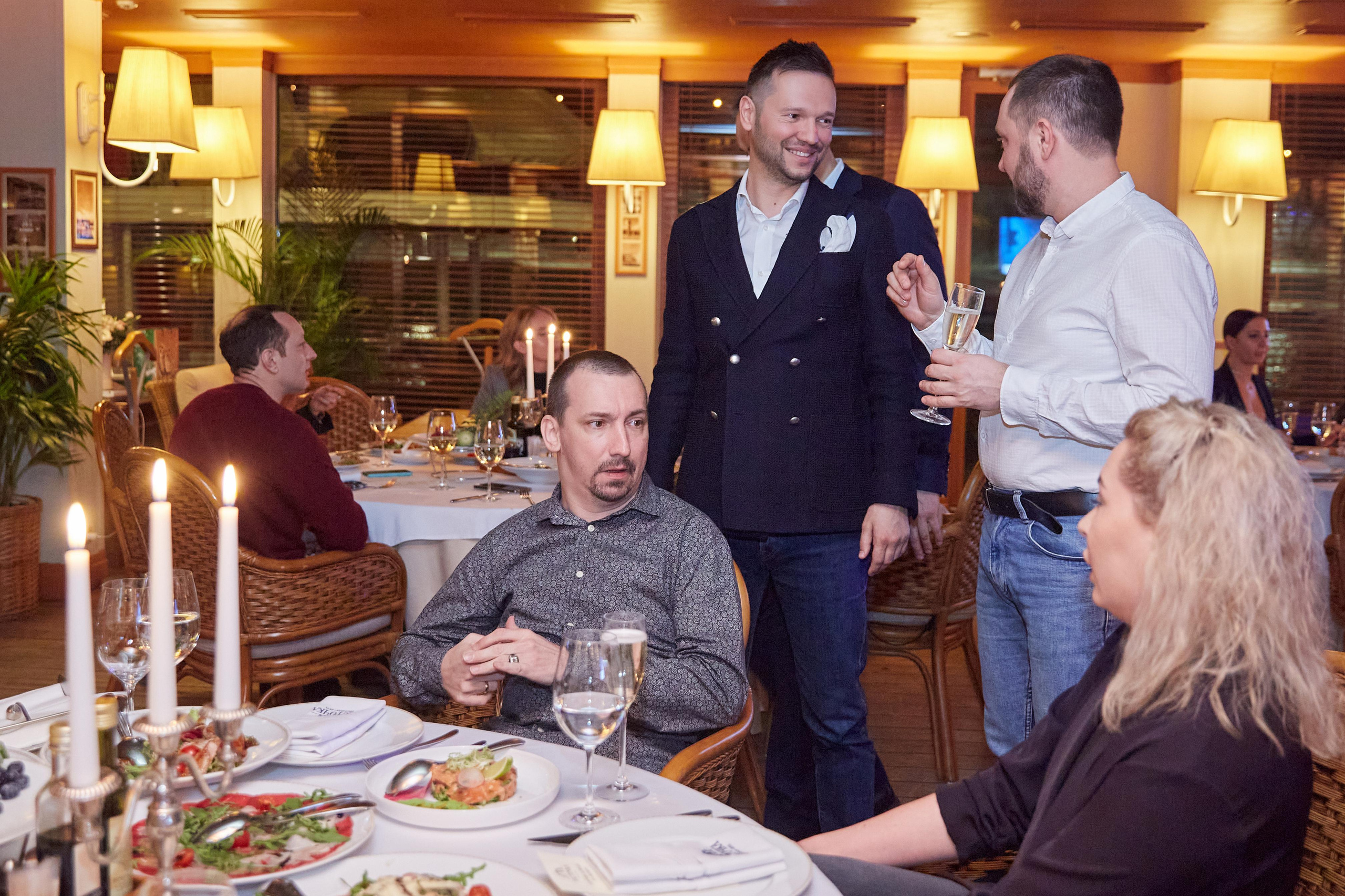 День Рождения Анастасии в ресторане Ласточка. Фотограф ваших самых ярких событий в Москве и СПБ. Збронская Юлия