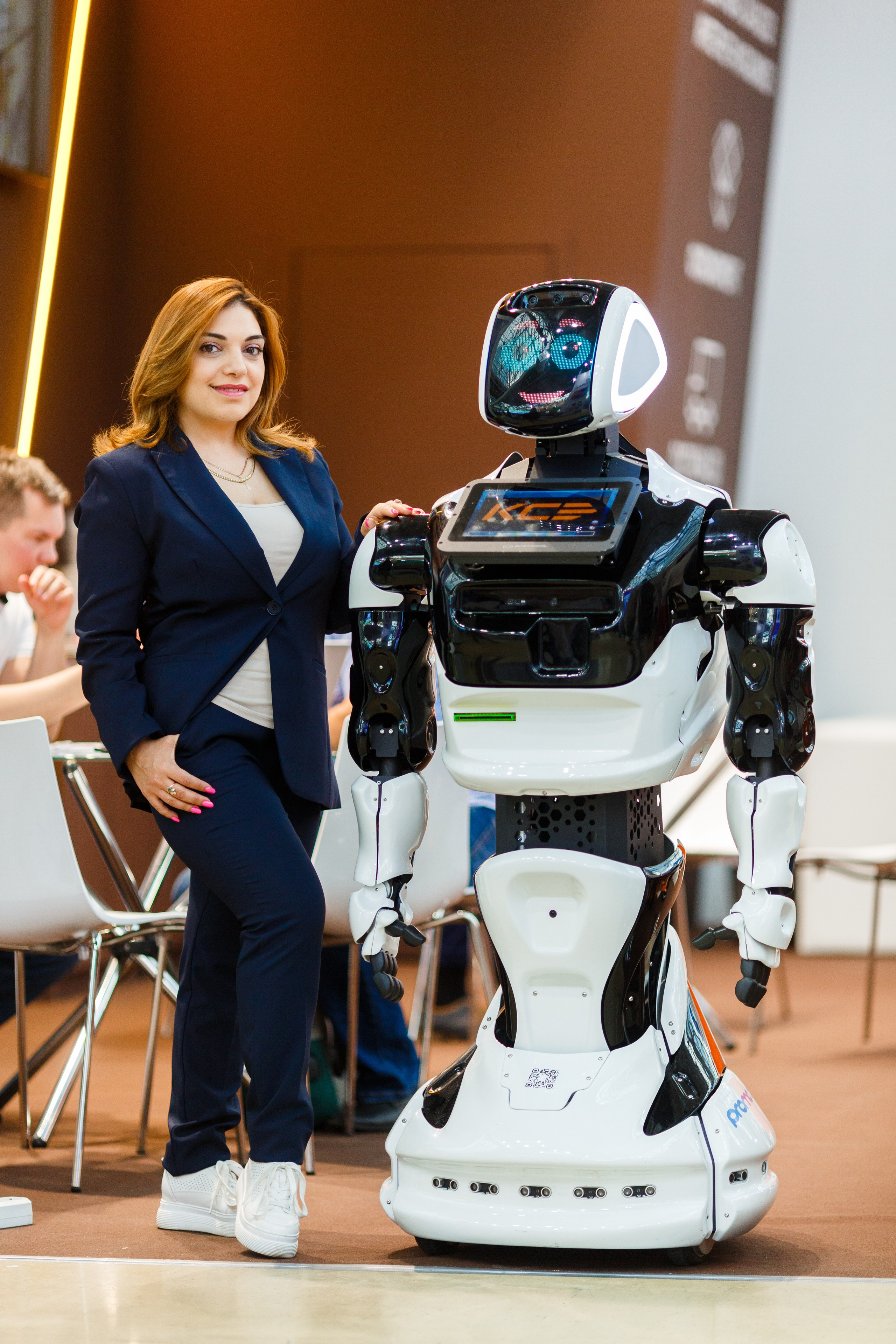 Обзор работы стенда Курьер-сервис. Репортажный фотограф Борис Геер