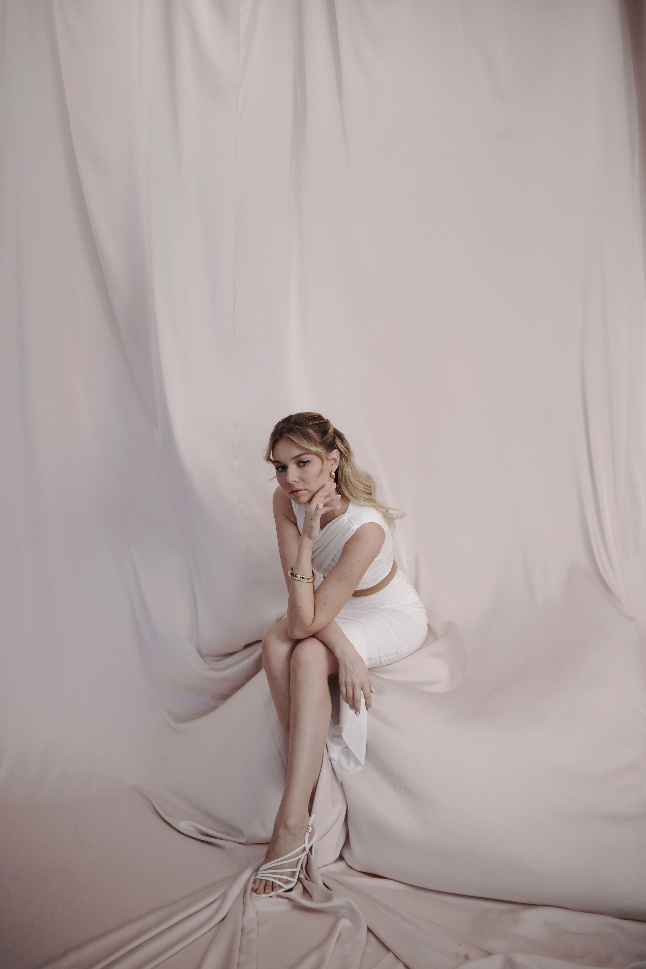 Md: @lovexxxxMuah: @mari.bulatovaOrg: @creative_photodayLoc: @daily_photostudio