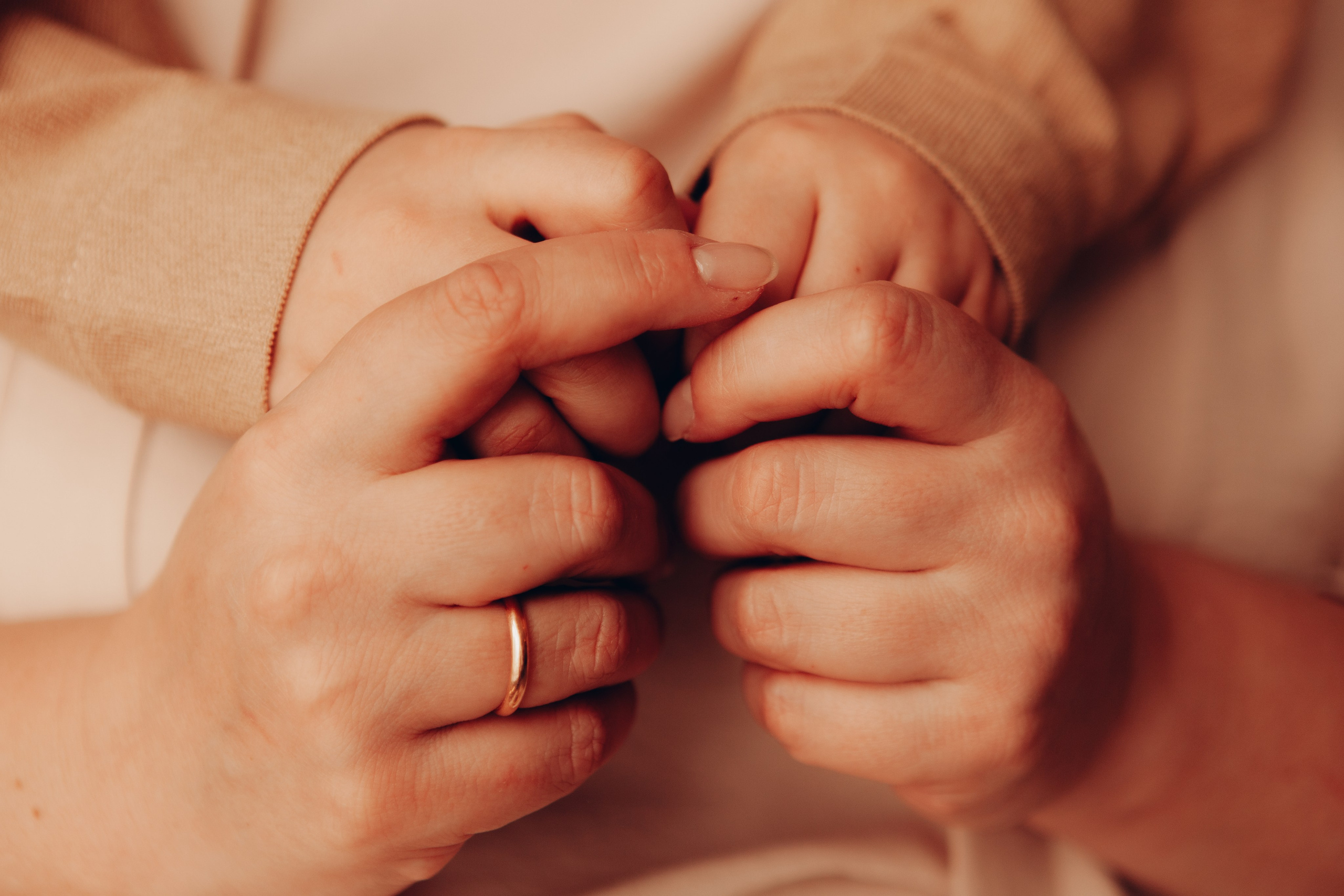 Катя с семьей. Фотосессия новорожденных в Москве фотограф Савина Анастасия