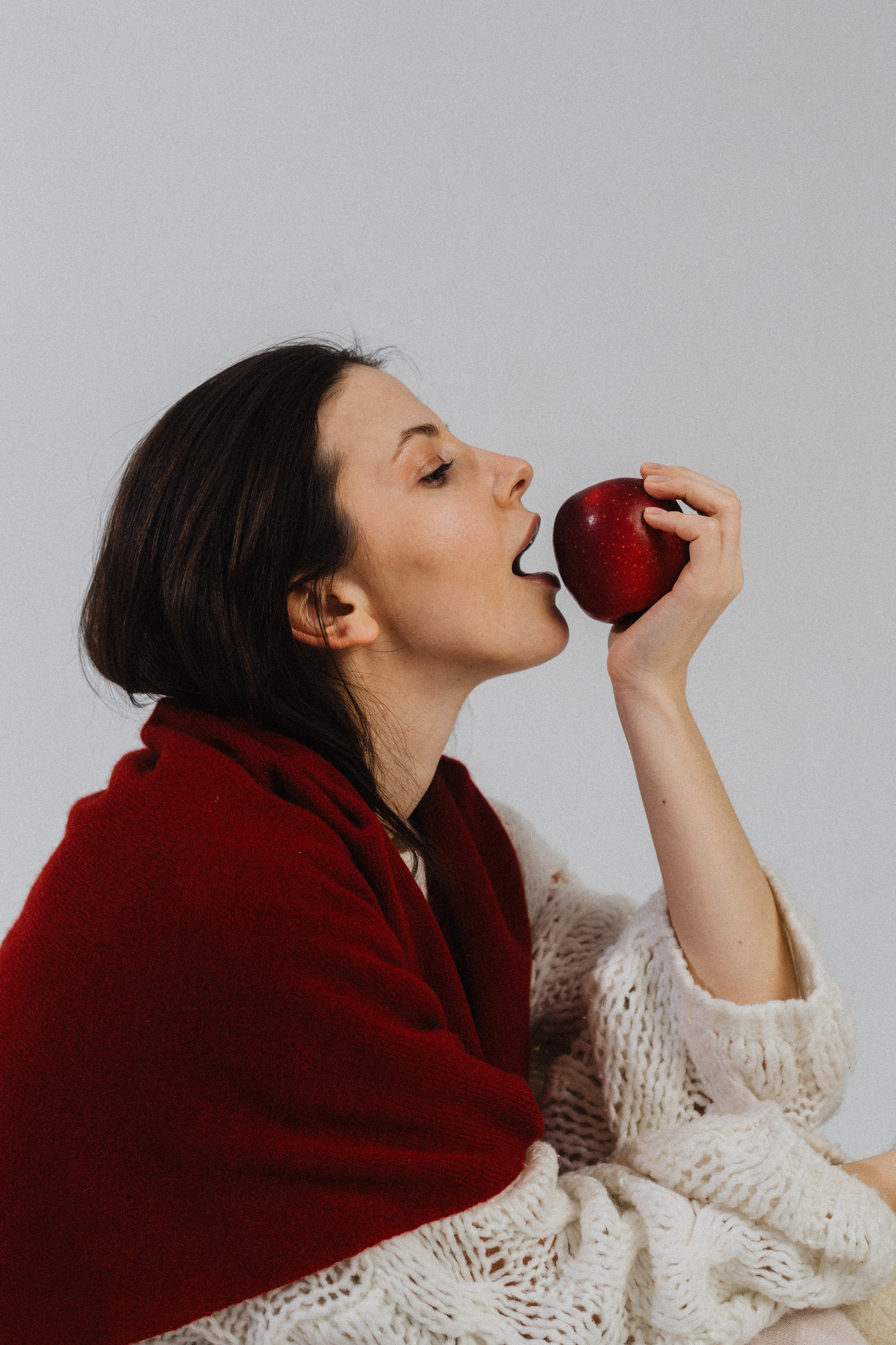 Аня с яблоками. Портретный фотограф Москва Юлия Трякина