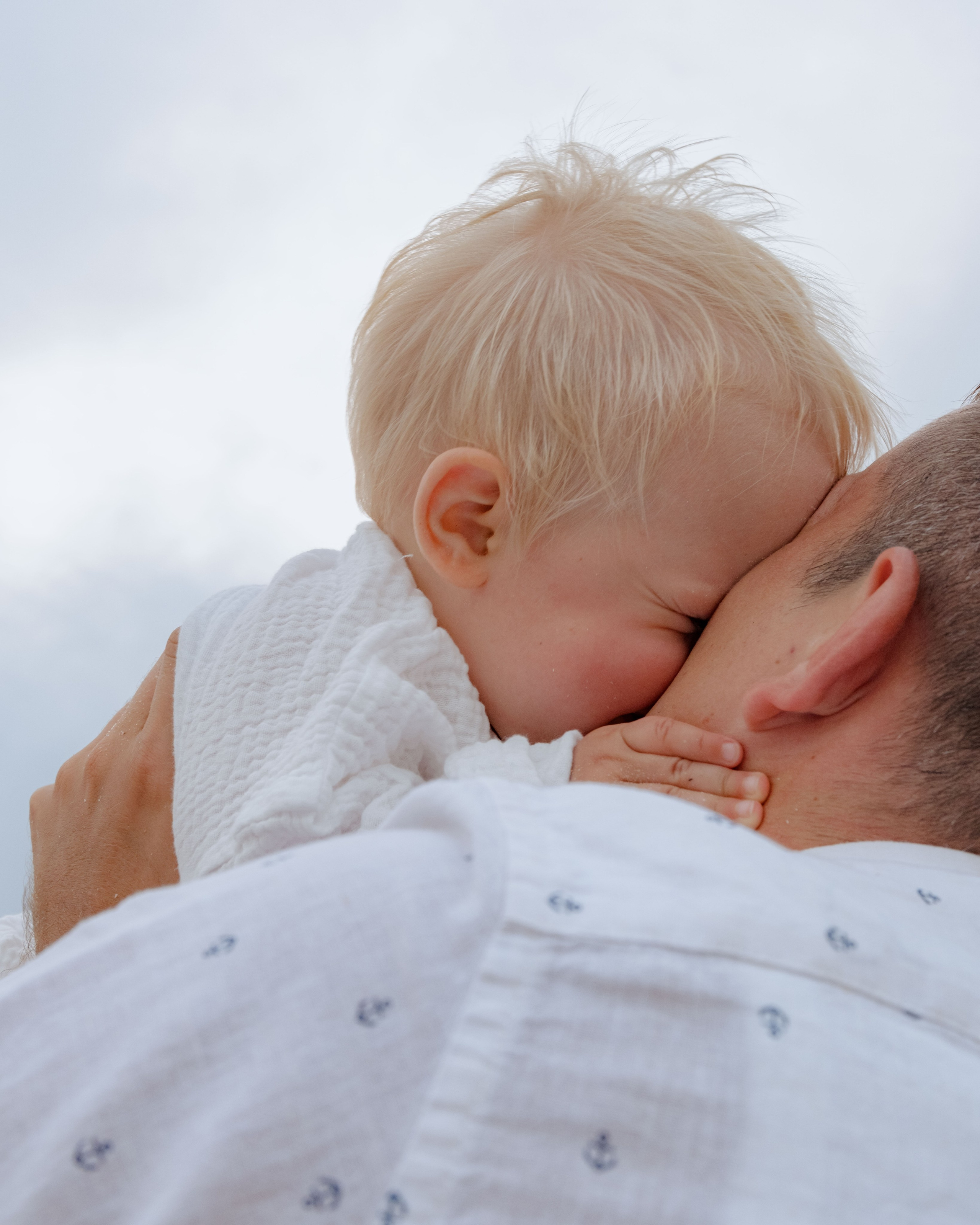 Mother and daughters. Portrait photographer Nha Trang | Julia Meshanina