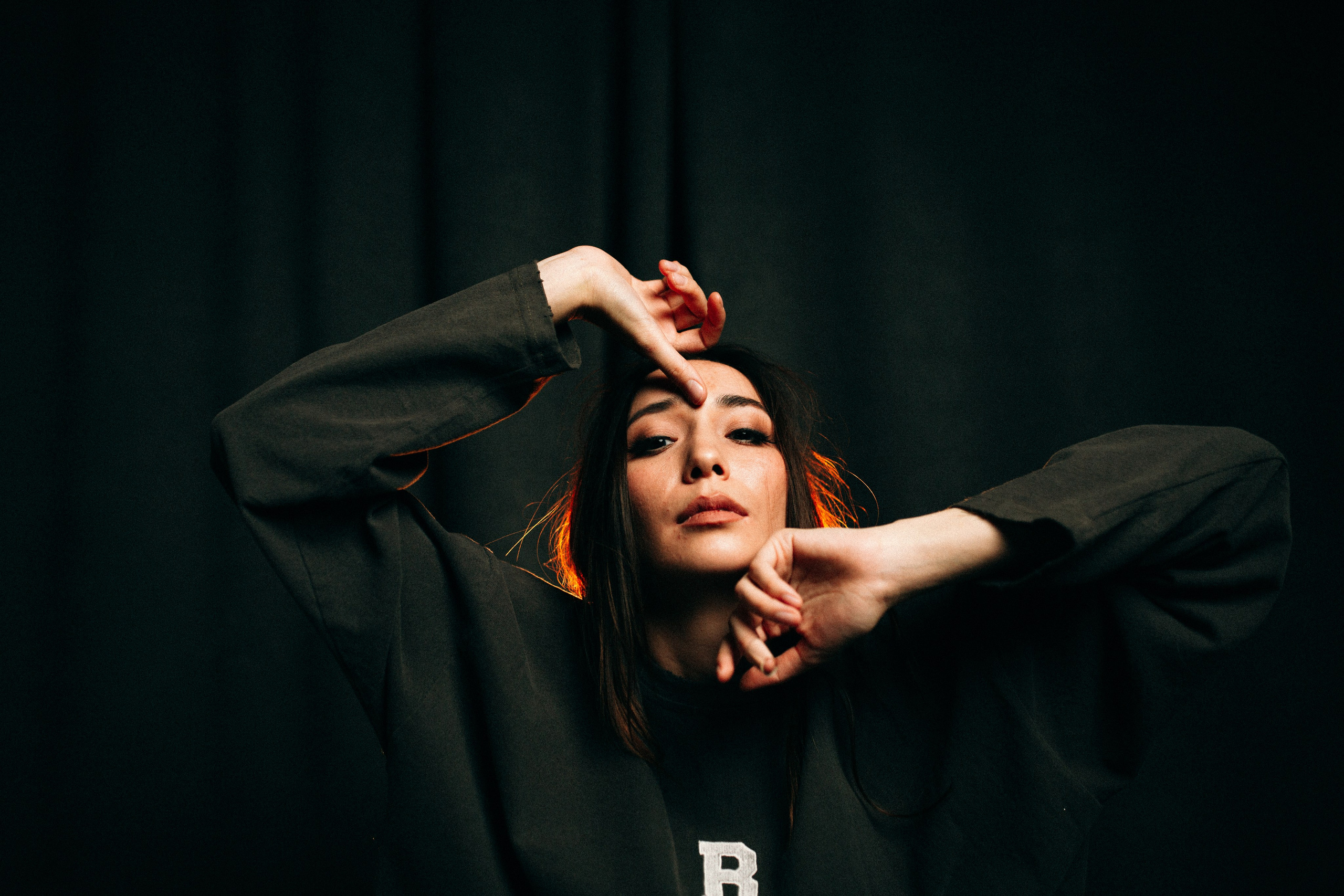 Танцуй. Дома. Танцуй. Арт-фотограф Крис Л. в Тобольске: портрет, семейные, свадьбы