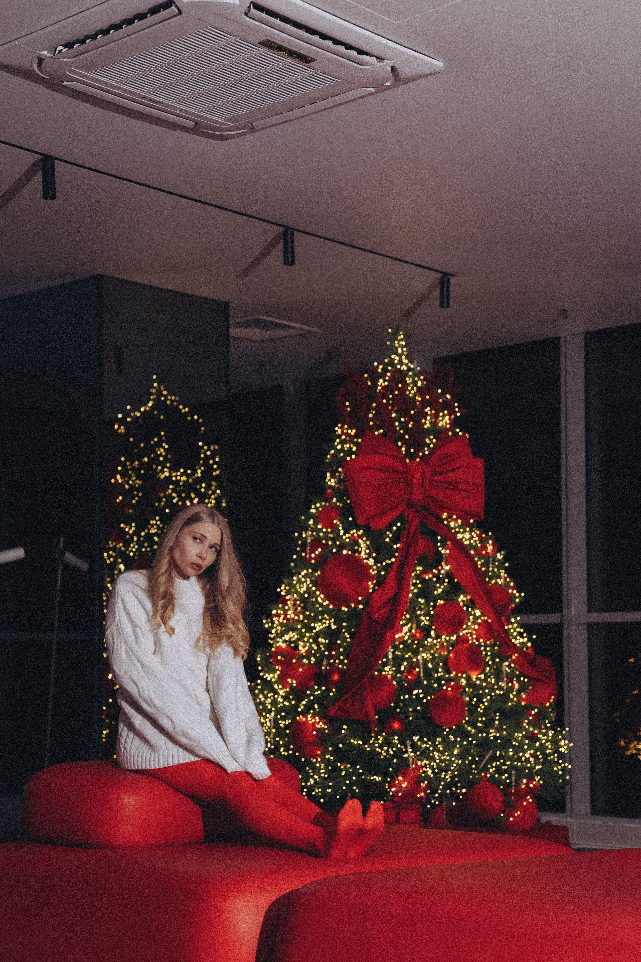 ФОТОСЕССИЯ К НОВОМУ ГОДУ В СТУДИИ С ЕЛОЧКОЙ КРАСИВЫЙ ОБРАЗ. Профессиональный фотограф, Санкт-Петербург — Виктория Богомолова