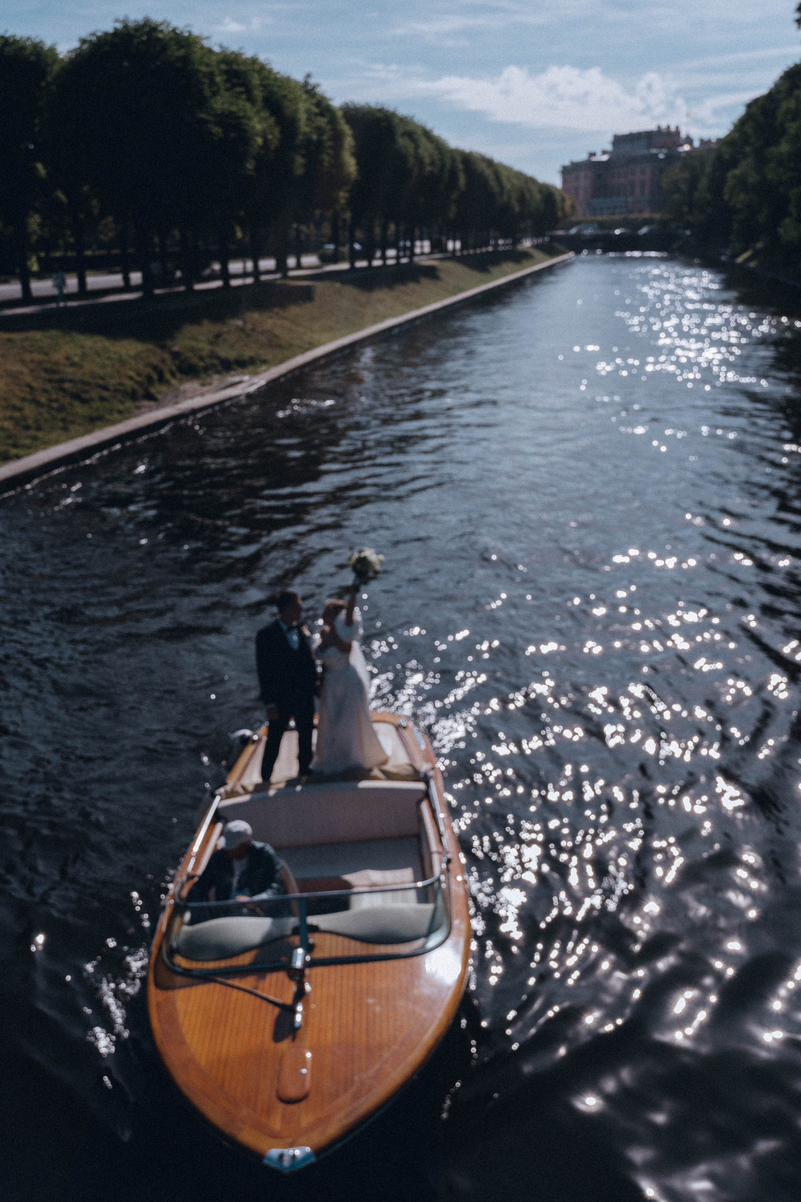 СВАДЕНБНАЯ СЬЕМКА НА КАТЕРЕ ПО КАНАЛАМ САНКТ-ПЕТЕРБУРГА И В АКВАТОРИИ НЕВЫ. Профессиональный фотограф, Санкт-Петербург — Виктория Богомолова