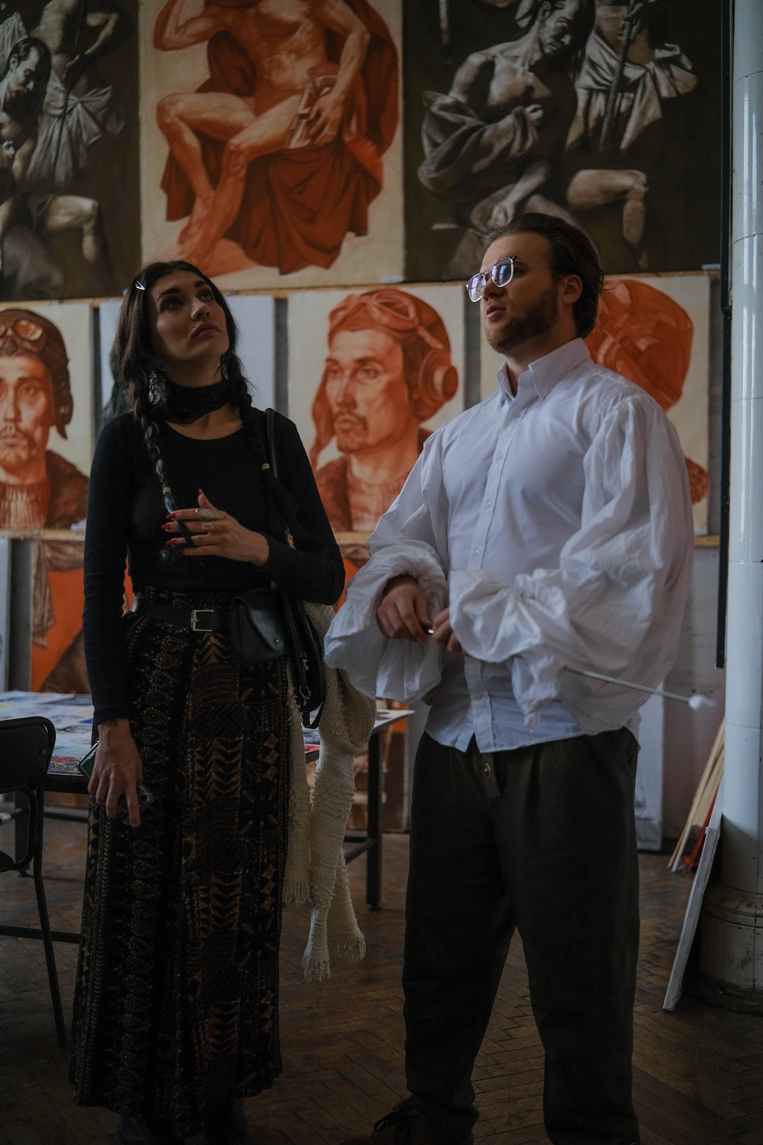 Репортаж частной экскурсии художника Михаила Соловьева в академии художеств Репина. Портретные и творческие съемки Санкт-Петребург