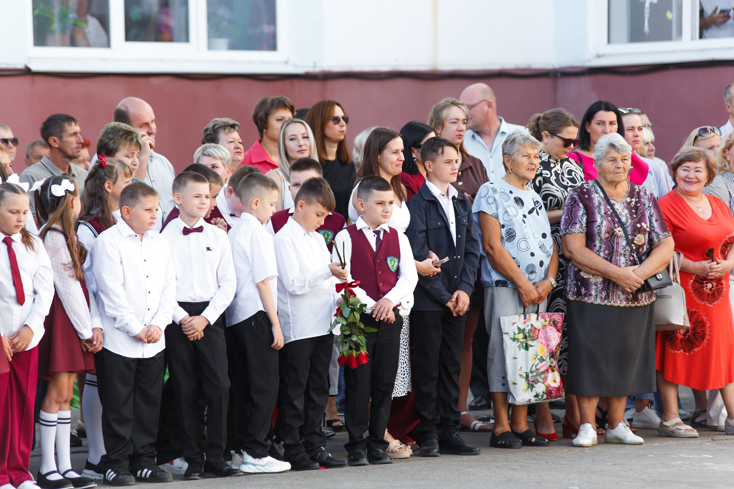 01 СЕНТЯБРЯ 2024 (МБОУ г. Мценска «Средняя школа № 9»). Профессиональный фотограф в Мценске и Орловской области