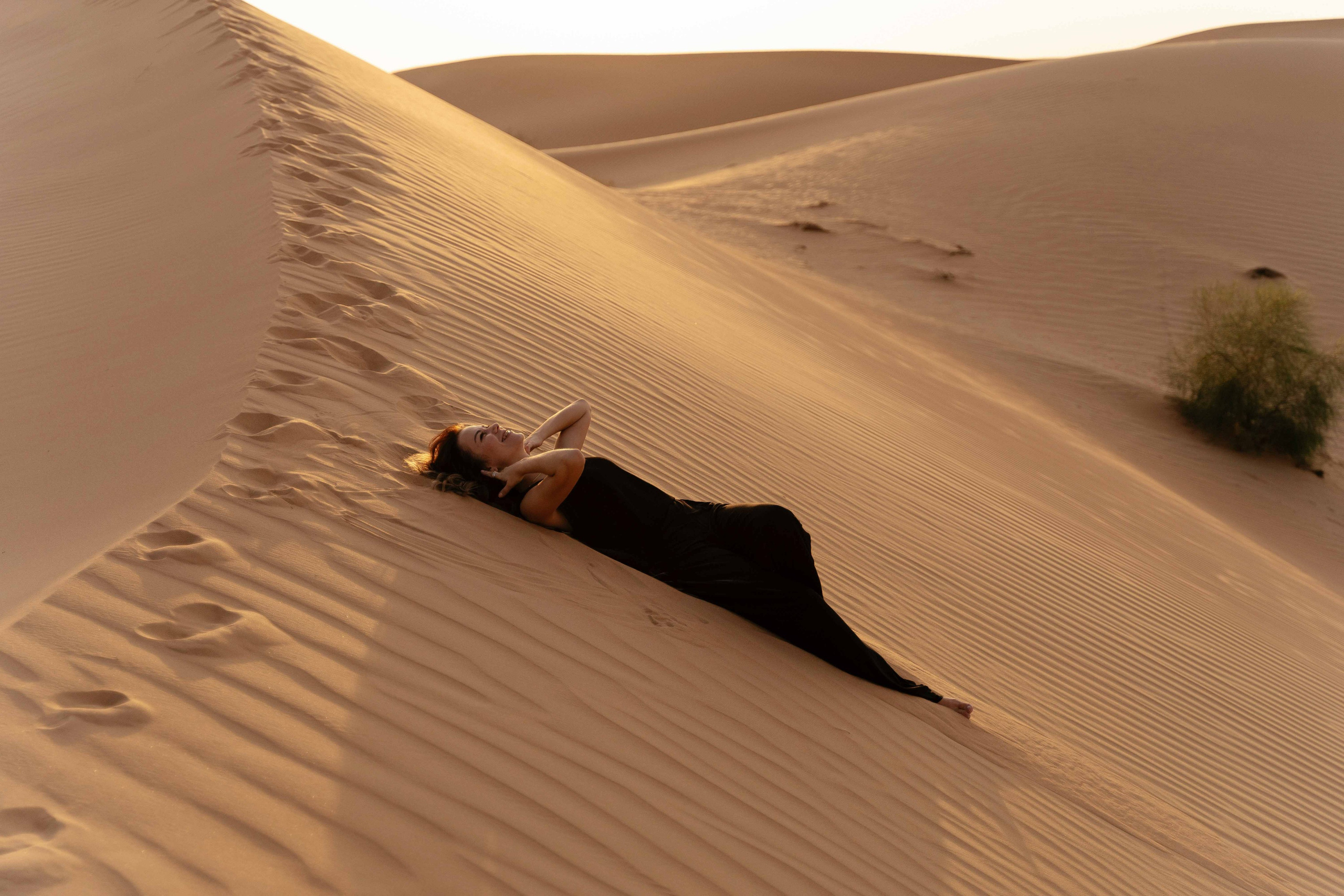 Наташа в пустыне 22 год. Фотограф и видеограф в Москве и Абу Даби Мария Кулагина