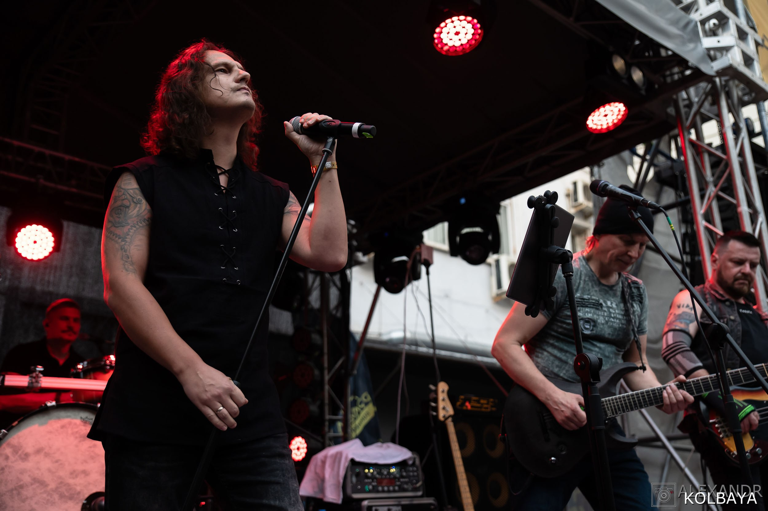 Фоторепортаж с мэшап концерта группы Черный Обелиск 4 июля 2024 года. Концертный и театральный репортажный фотограф в Москве Александр Колбая