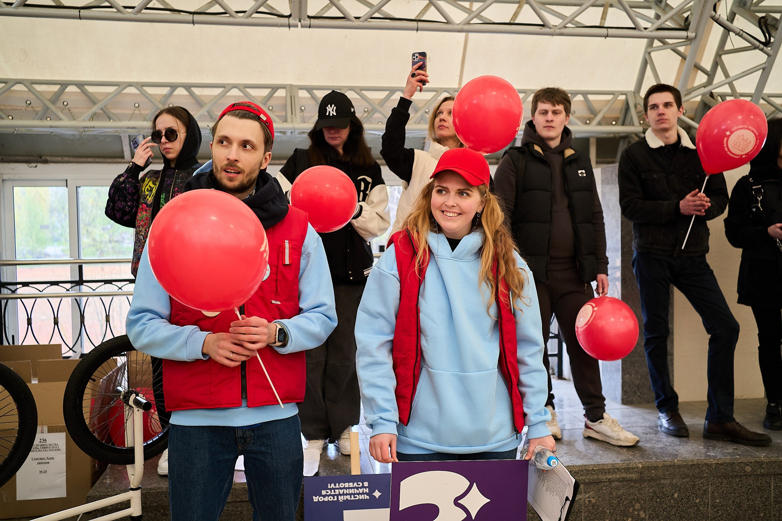 Субботник у Управления делами Мэра и Правительства Москвы. Фотограф и Видеограф в Москве. Олег Корушев