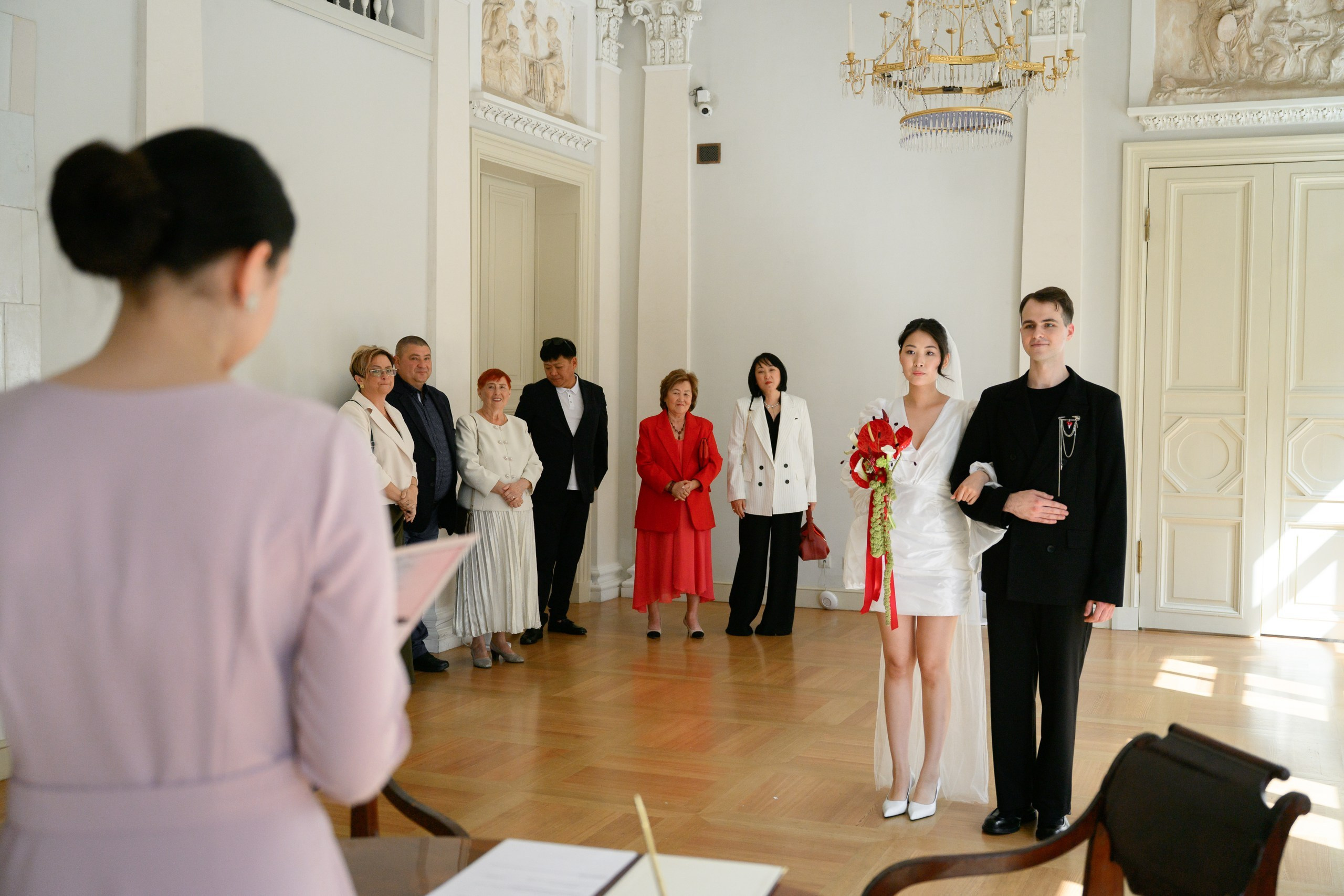 Свадьба Кати и Димы с регистрацией брака в Усадьбе Муравьевых-Апостолов, утро в отеле Twelve reasons Москва. Semerlina.ru