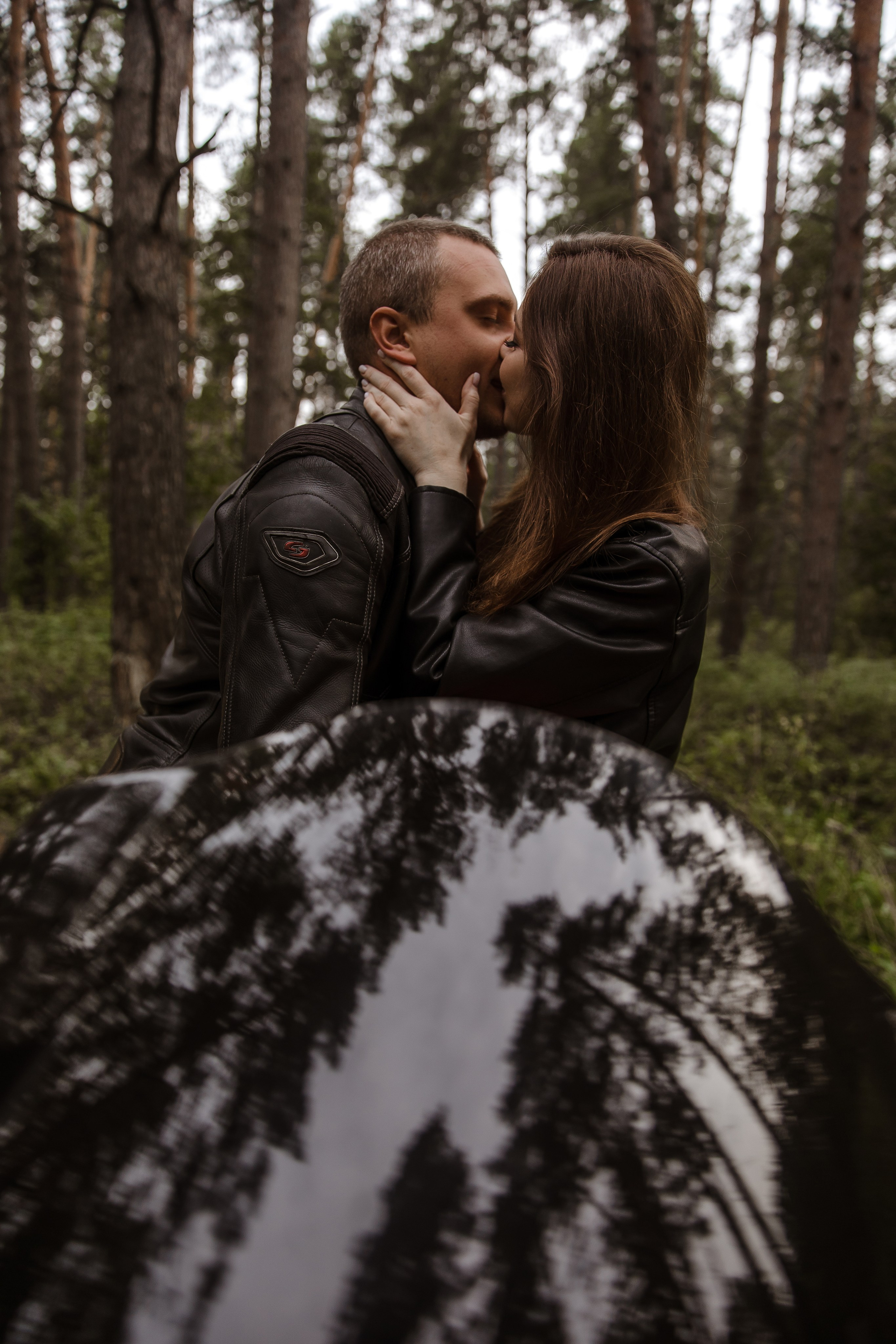 Фотосессия лавстори с мотоциклом на природе. Свадебный и семейный фотограф в Самаре и Тольятти | Елена Топанцева