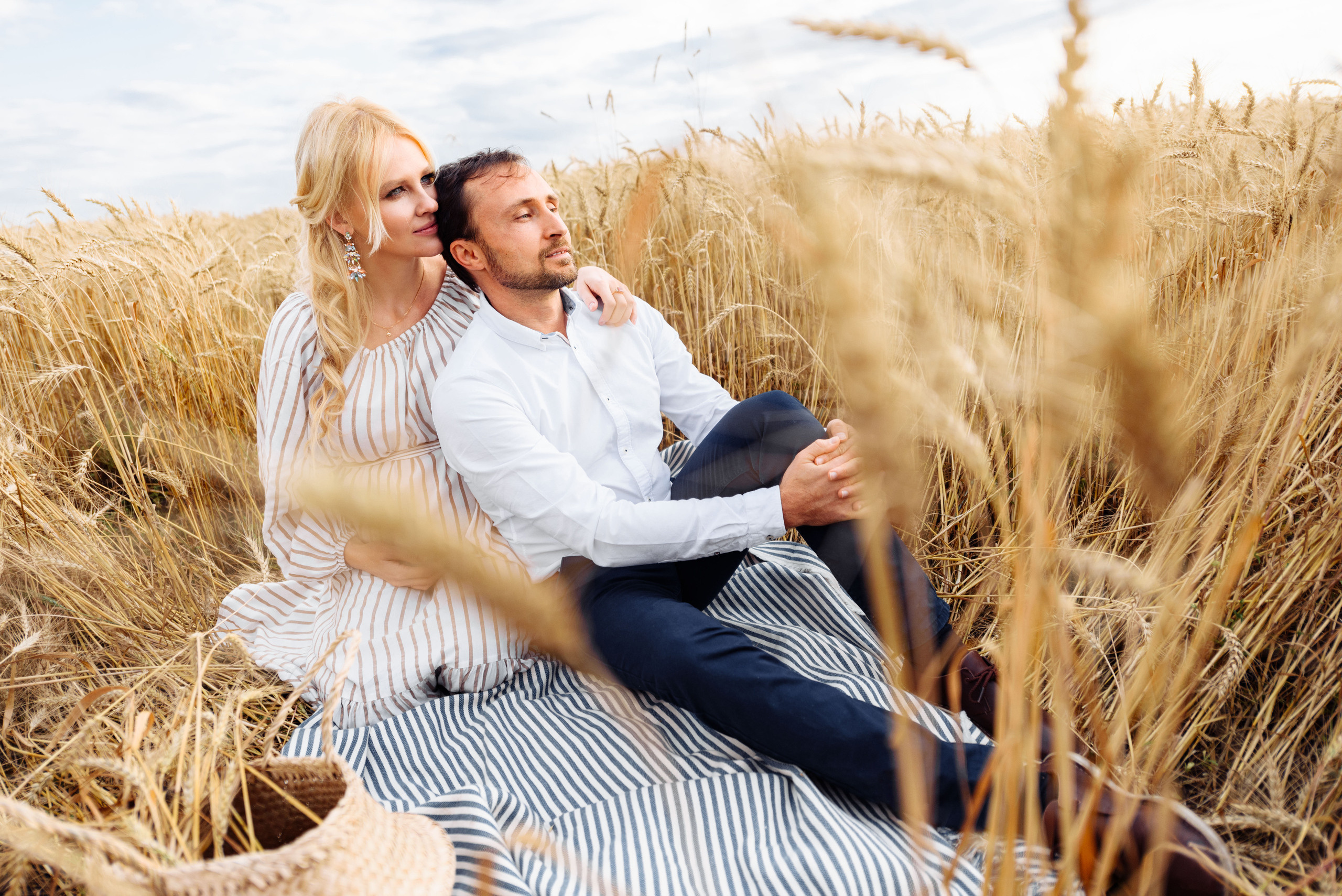 Фотосессия беременности в поле. Свадебный и семейный фотограф в Уфе | Винс Константин | Фотопроекты