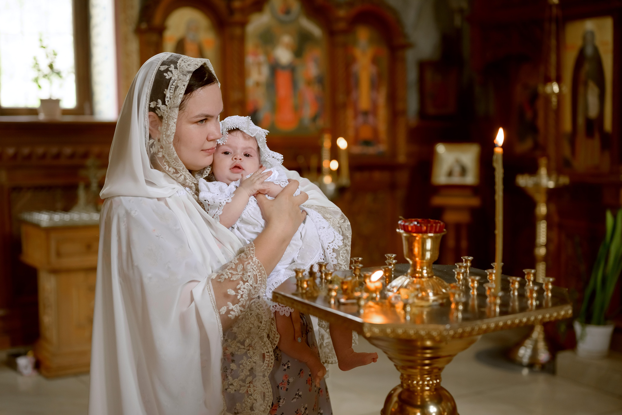 Таинство Крещения в Макеевке. Юлия Басня семейный и свадебный фотограф в Донецке