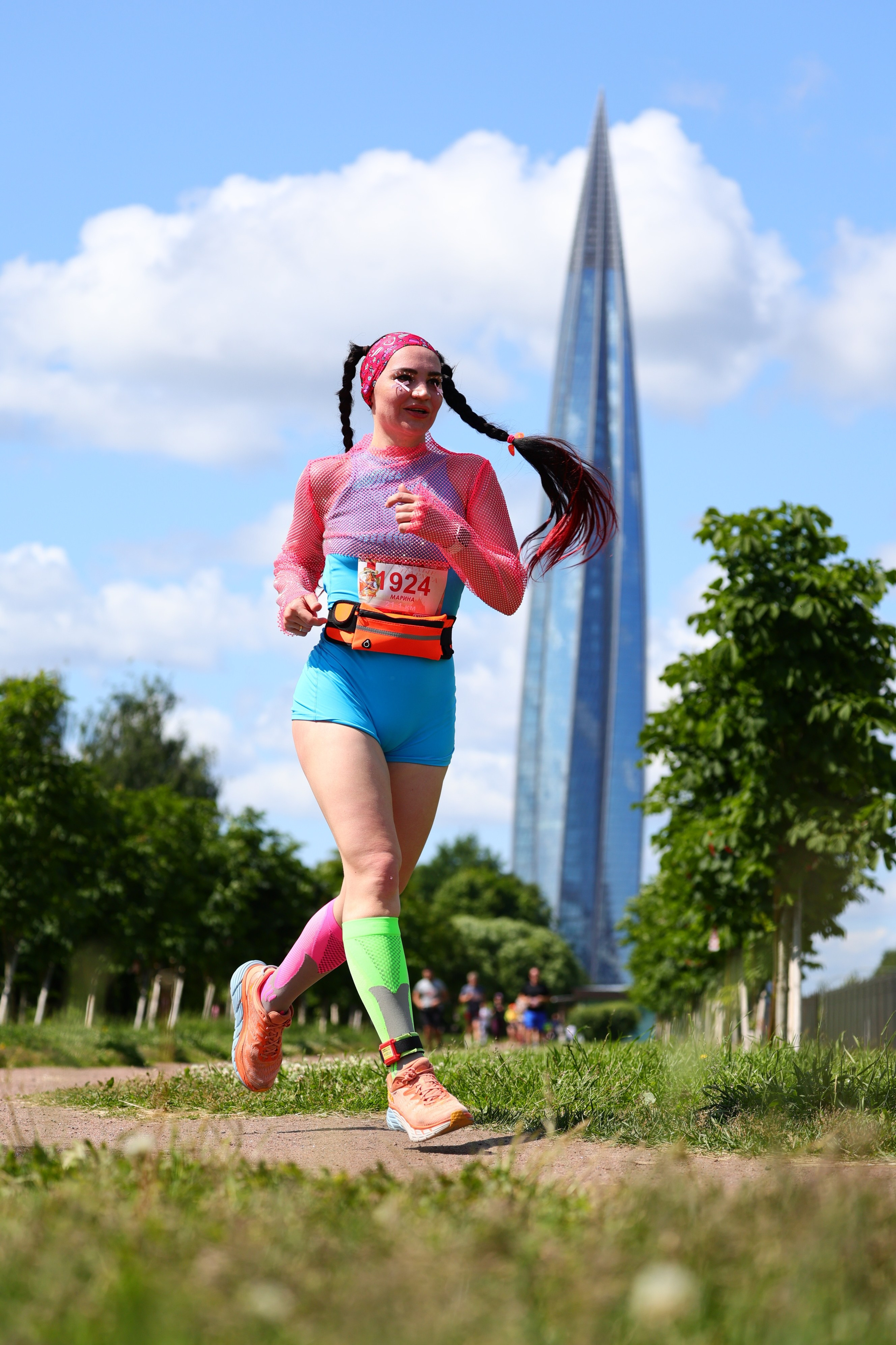 Алые паруса Грифон ран 2025. Спортивный фотограф в Санкт-Петербурге Илья Vacool