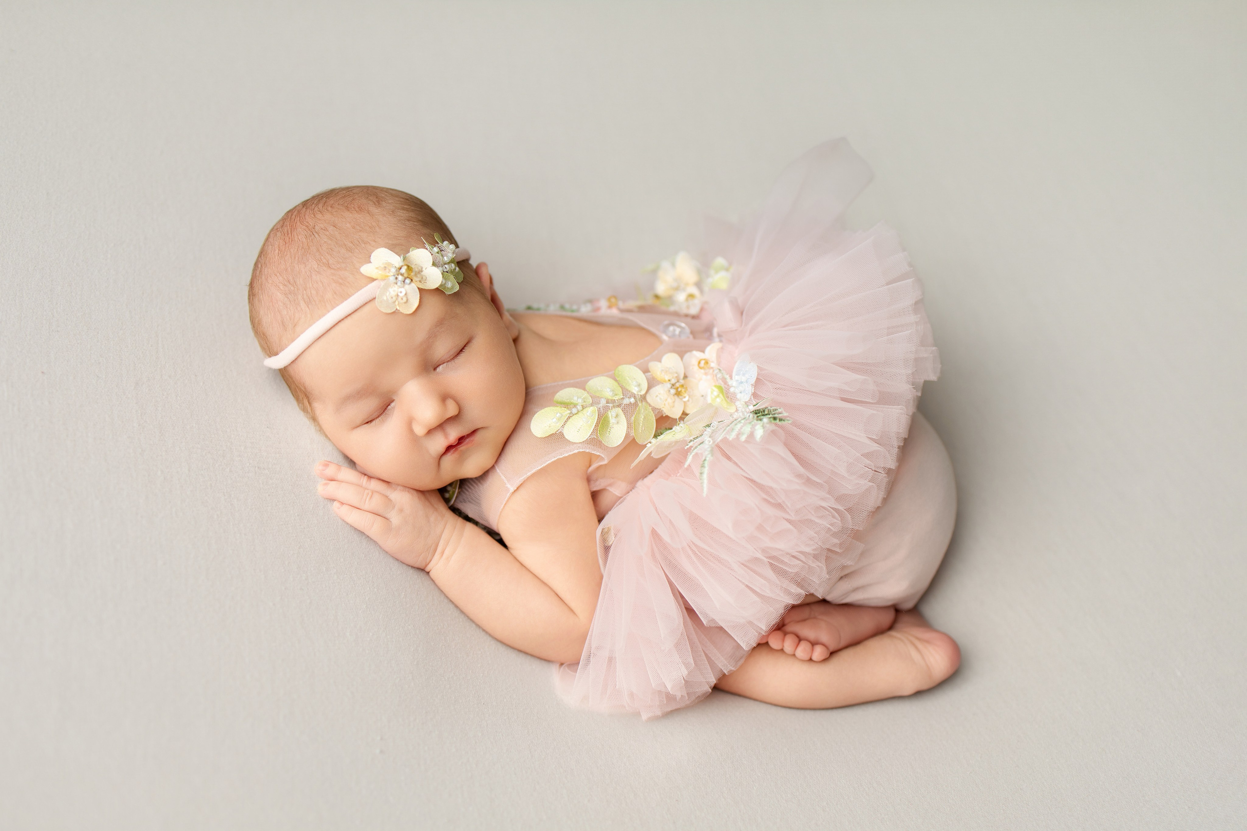 Полина 6 дней. Фотограф новорождённых Newborn Москва