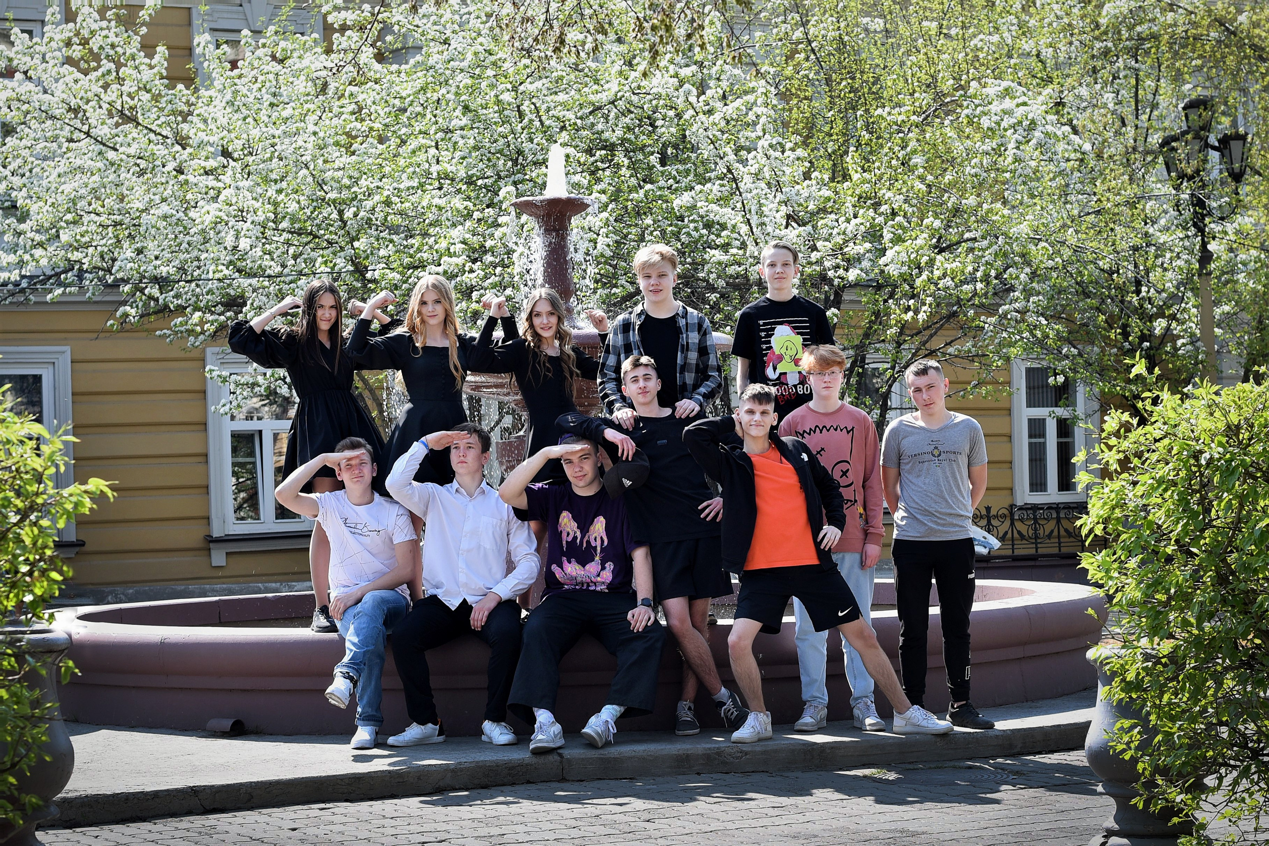 ФОТОСЕССИЯ В ПАРКЕ весна. Школьный фотограф ЛАРИСА МАТВЕЕНКО