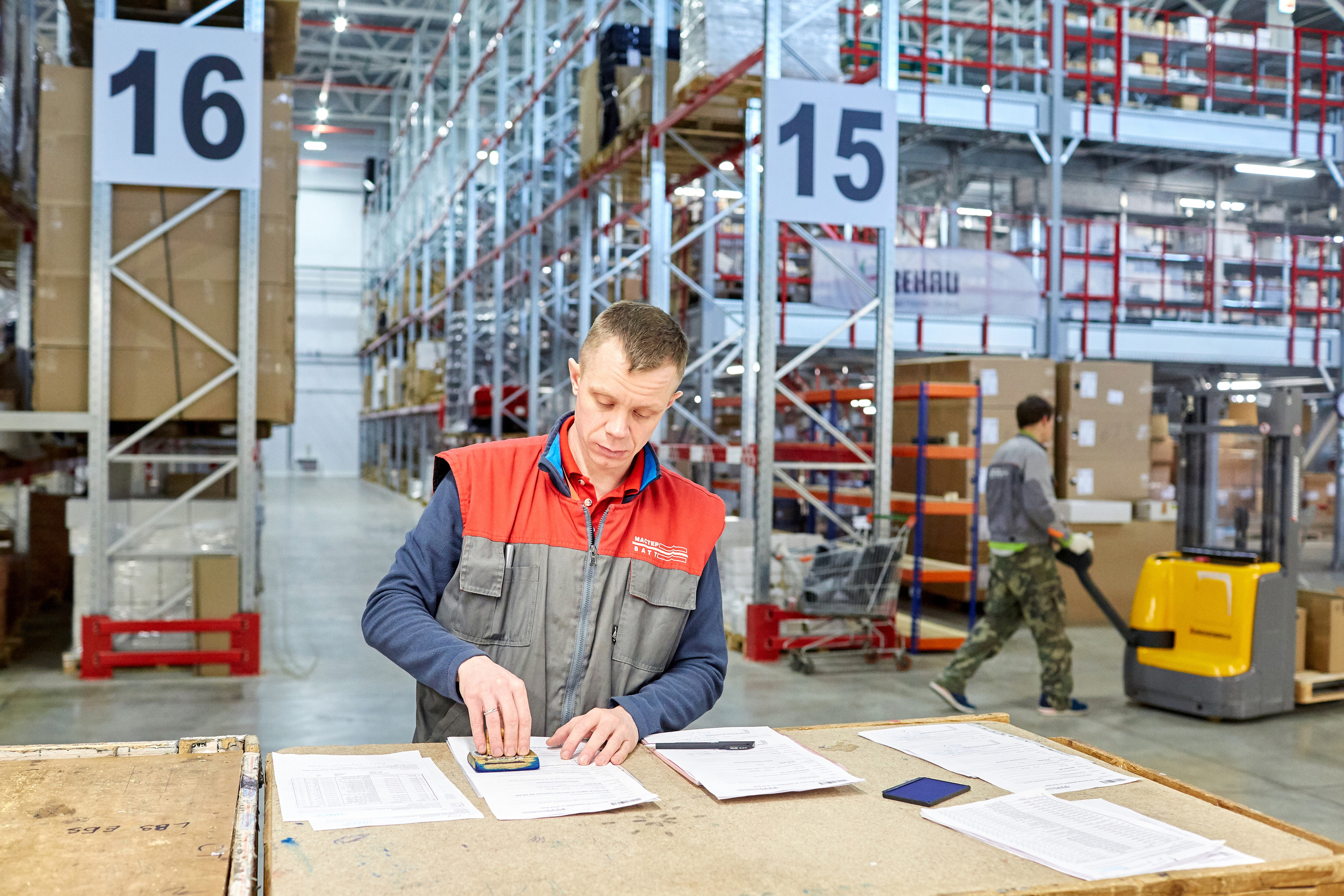 Склад и Офис. Фотограф в Москве Эльза Хасанова