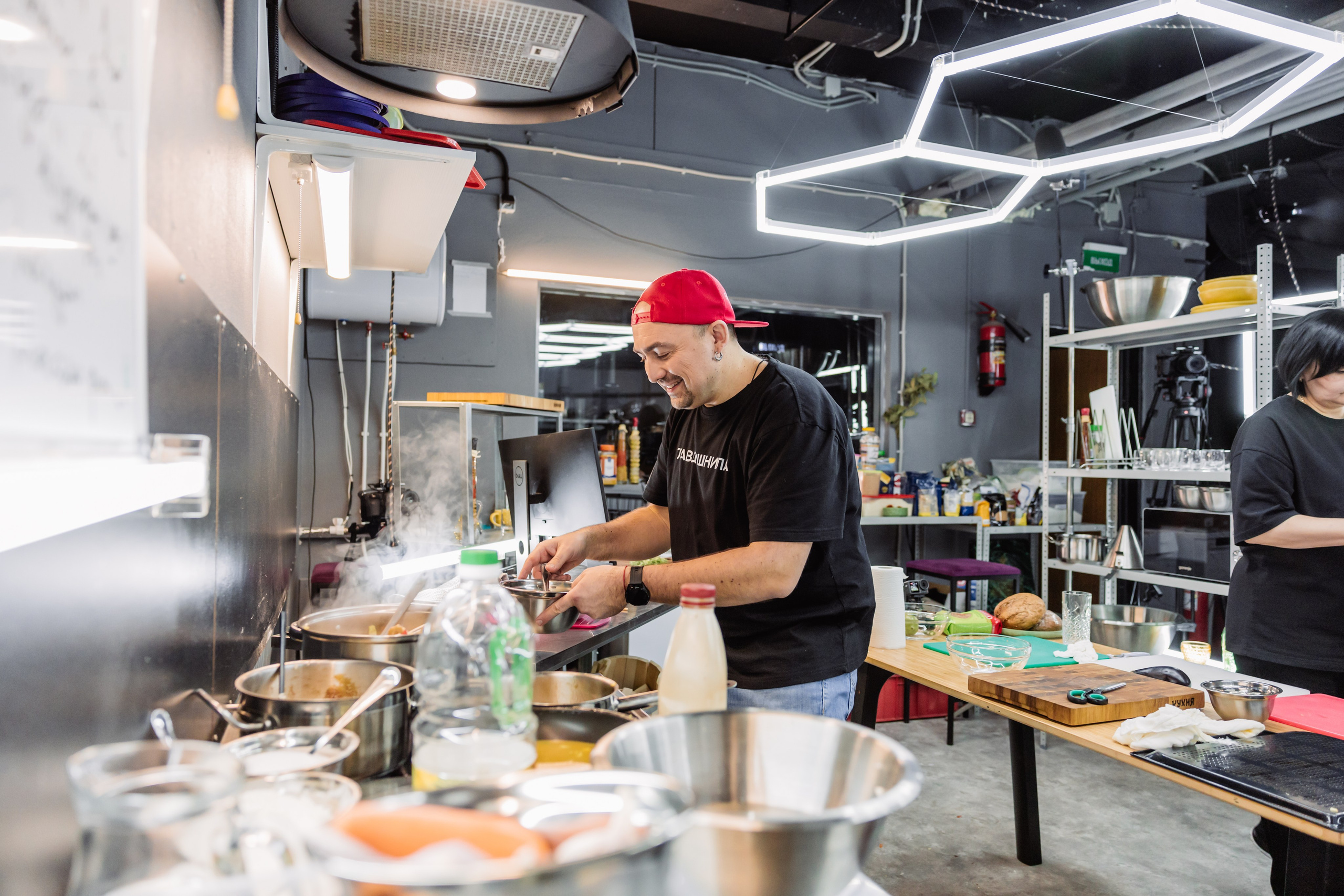 «Черная кухня», г. Москва, телеканал «Кухня». ФОТОГРАФ ИРИНА ШАМАТАВА