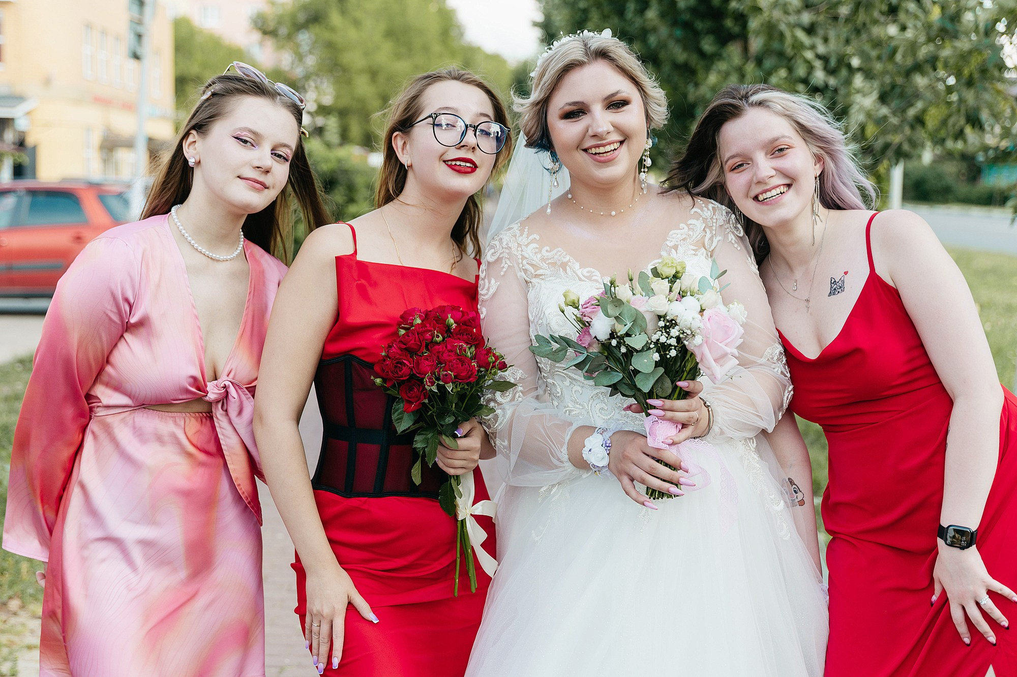 Невеста с подружками