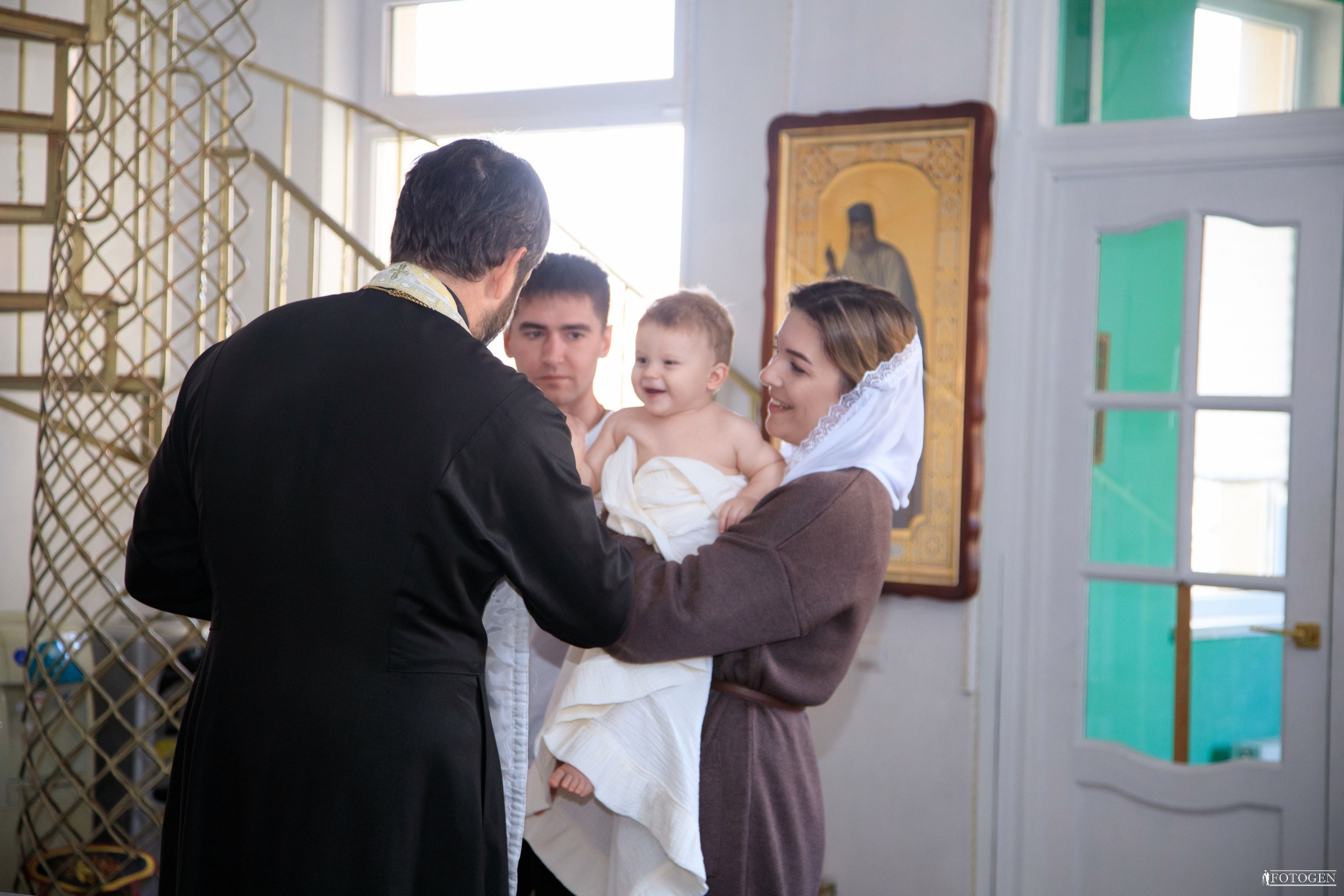 Крещение в кадре: Портфолио выездных фотосессий. Интерьерная фотостудия FOTOGEN г. Краснодар