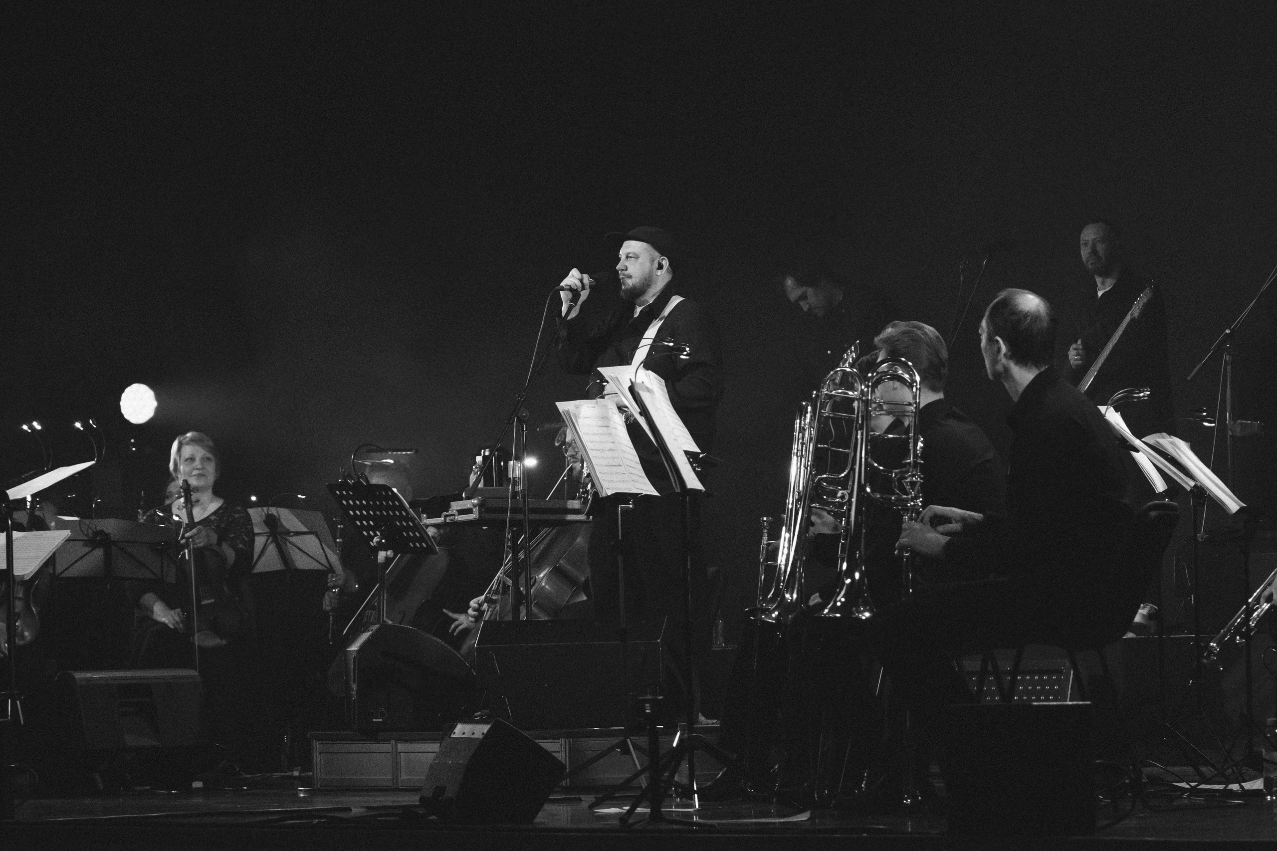 Сергей Бобунец в Красноярске 18.03.26. Фотограф Красноярск съемки лавстори, фотосессия в студии, портретная съемка, творческие фотосессии