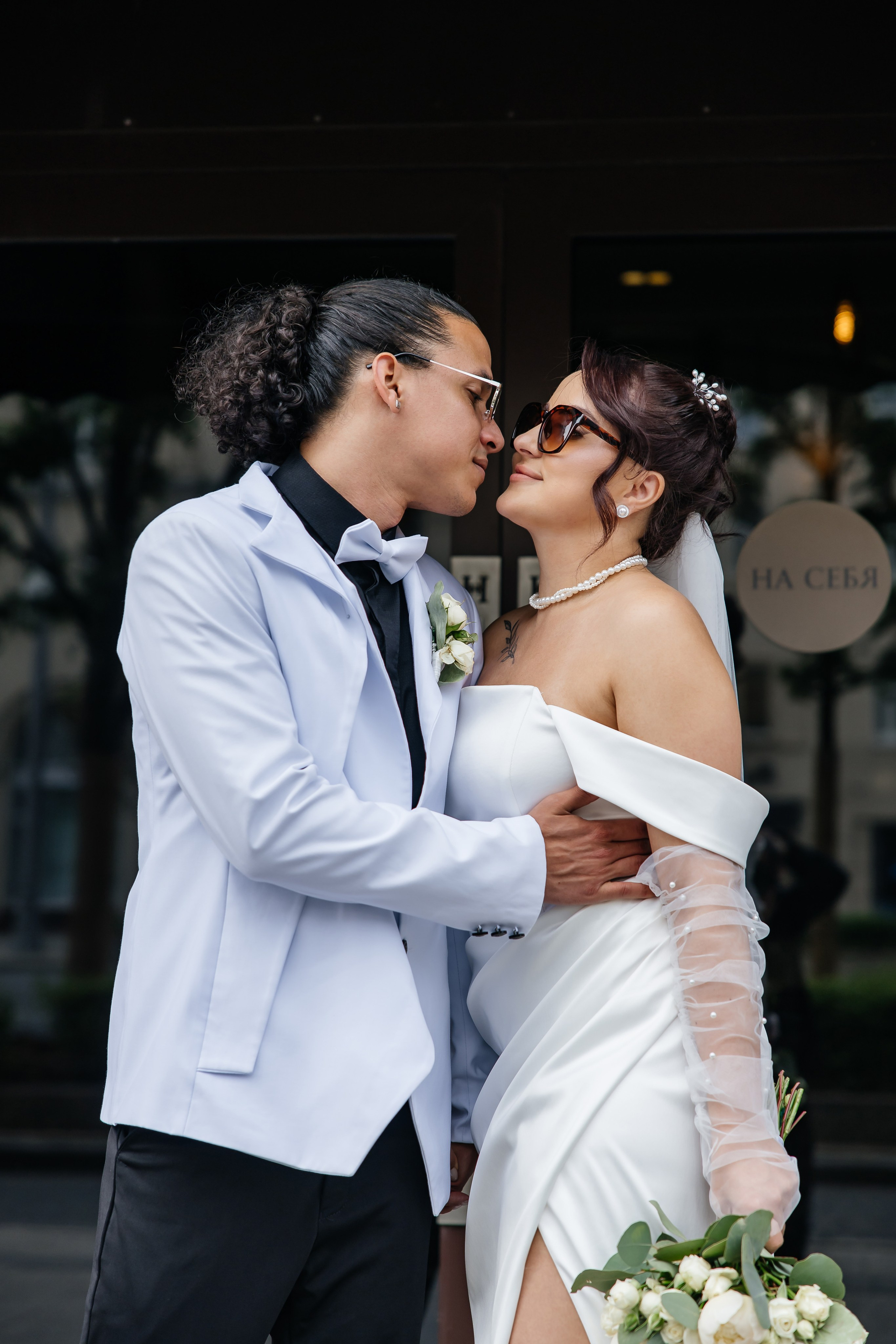 Сборы, прогулка, роспись. Фотограф, видеограф на свадьбу в Москве Никита Назаров