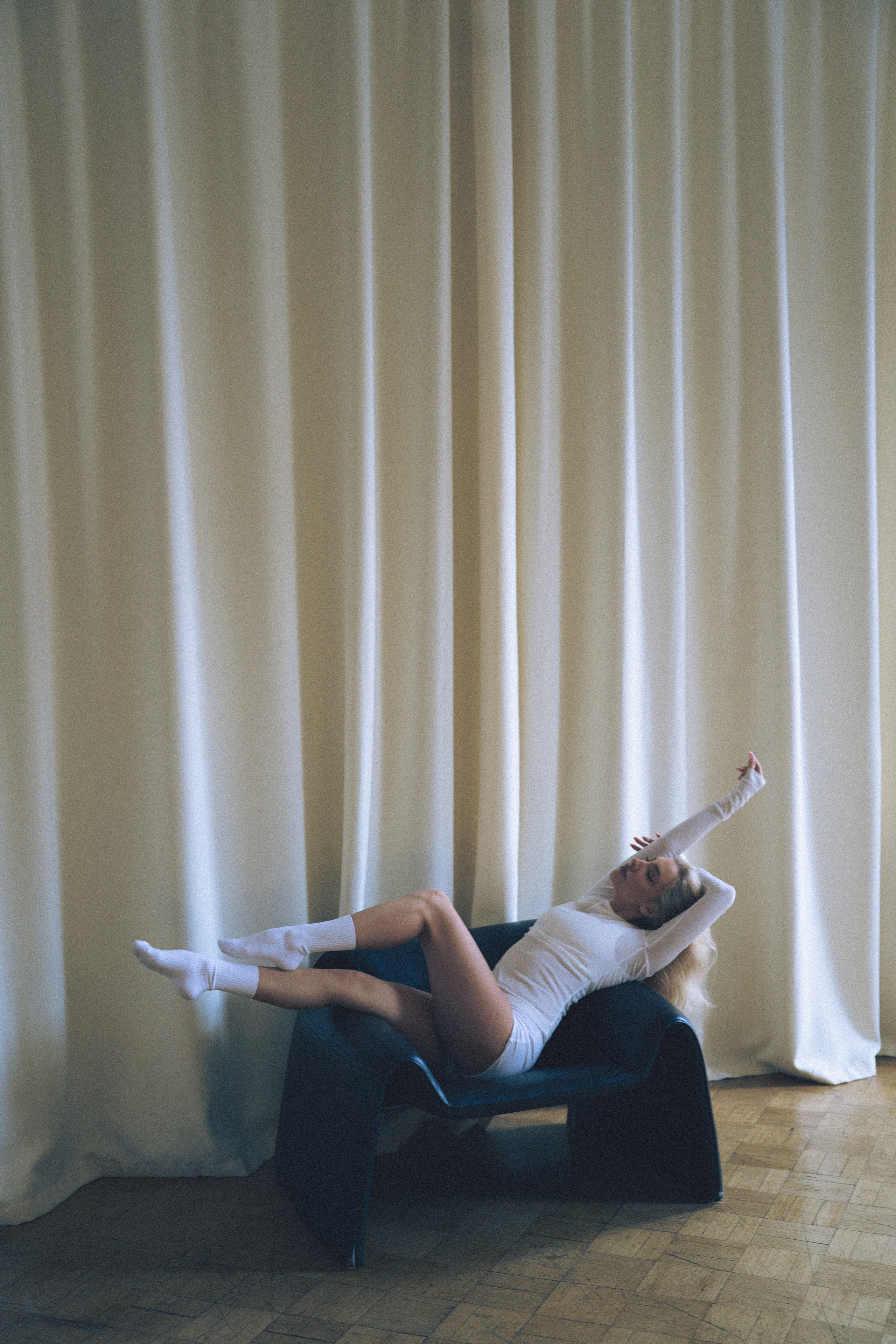 МИНИМАЛИЗМ В СТУДИИ НА ЧЕРНЫШЕВСКОЙ В СТУДИИ С БАЛКОНОМ. Профессиональный фотограф, Санкт-Петербург — Виктория Богомолова