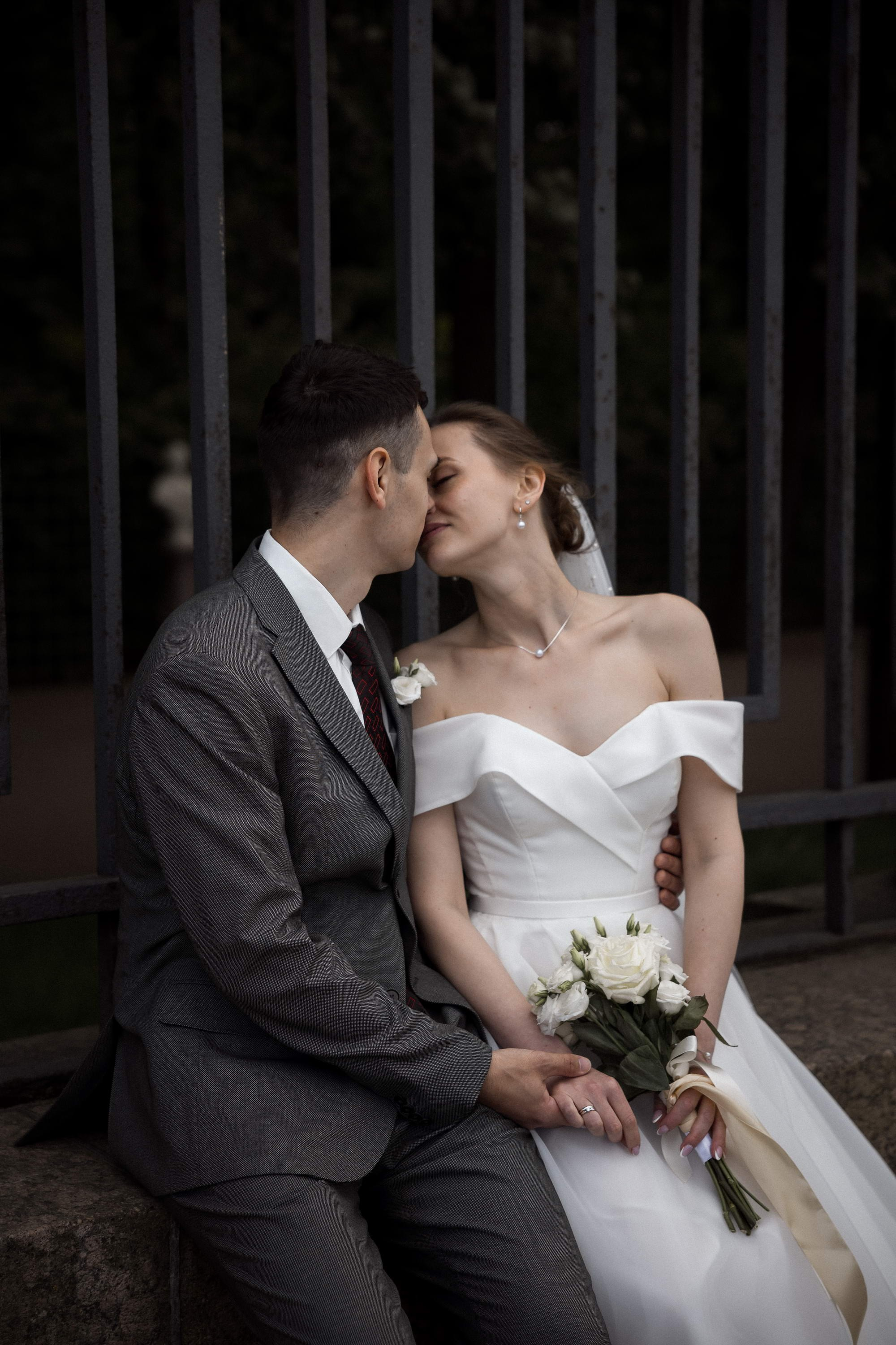 Искренняя любовь. Свадебный фотограф Игорь Брундасов 8PHOTO на свадьбу венчание загс СПб