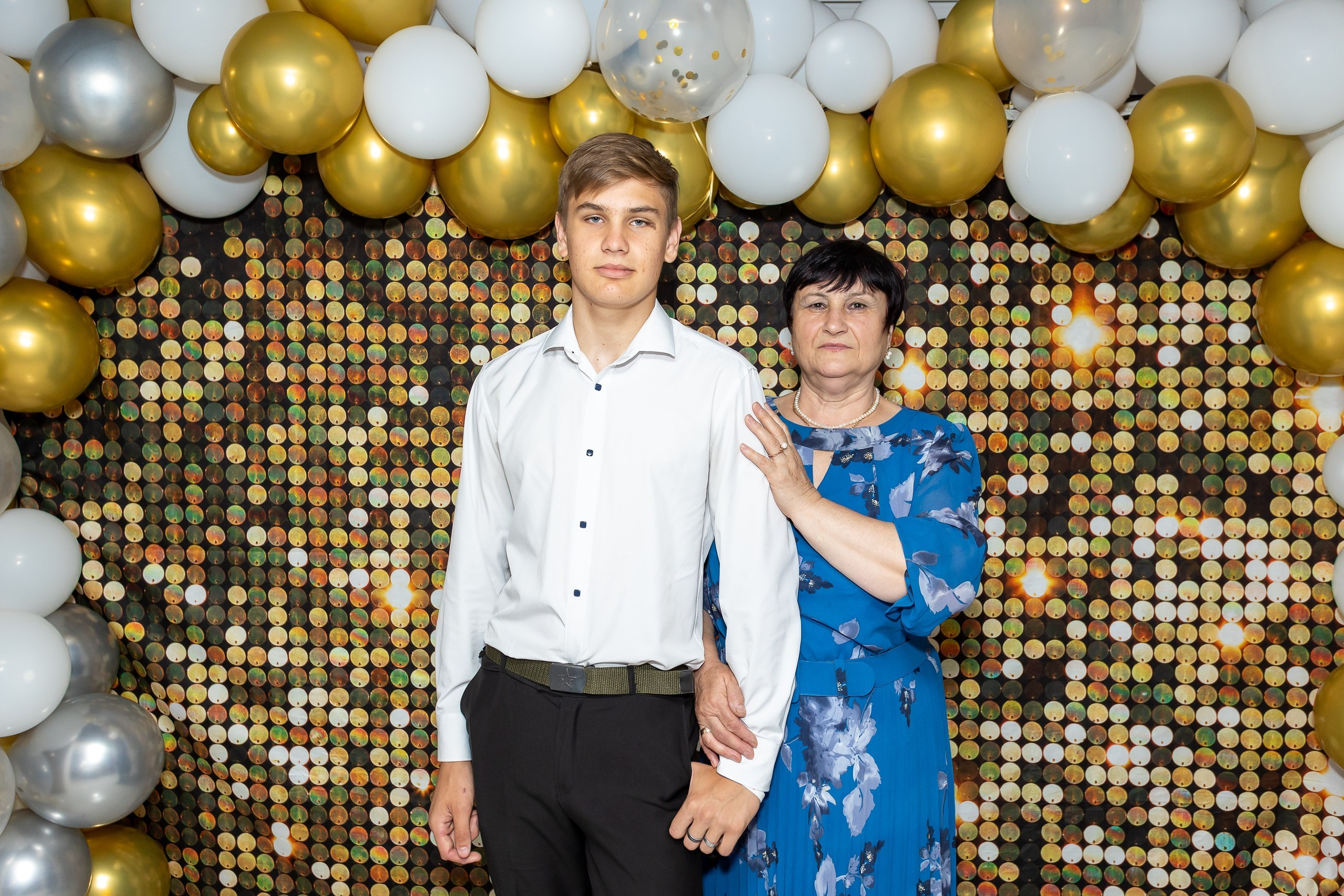 Вручение аттестата и выпускной вечер. Выпускные альбомы Майкоп, Краснодар Елена Золотарева