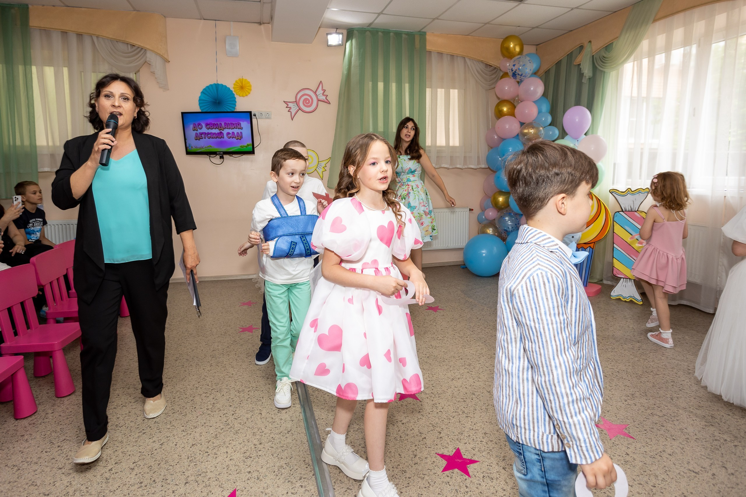 Выпускной Детский сад, 2 часа, 8000. Выпускные альбомы Майкоп, Краснодар Елена Золотарева