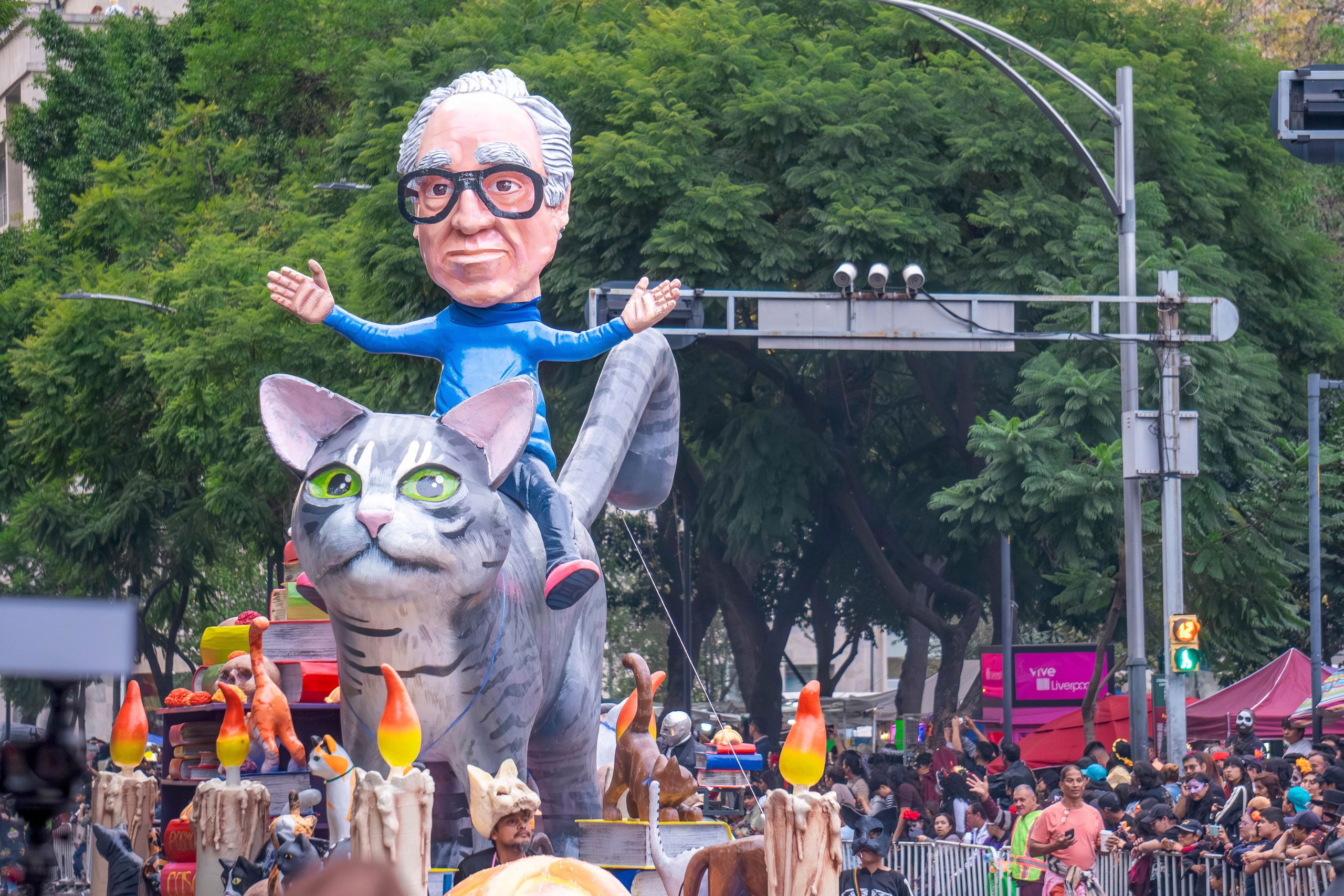 Day of the Dead. Ofrenda & Parade. CDMX Photography | Alex Klenin| Portrait & Event Photographer