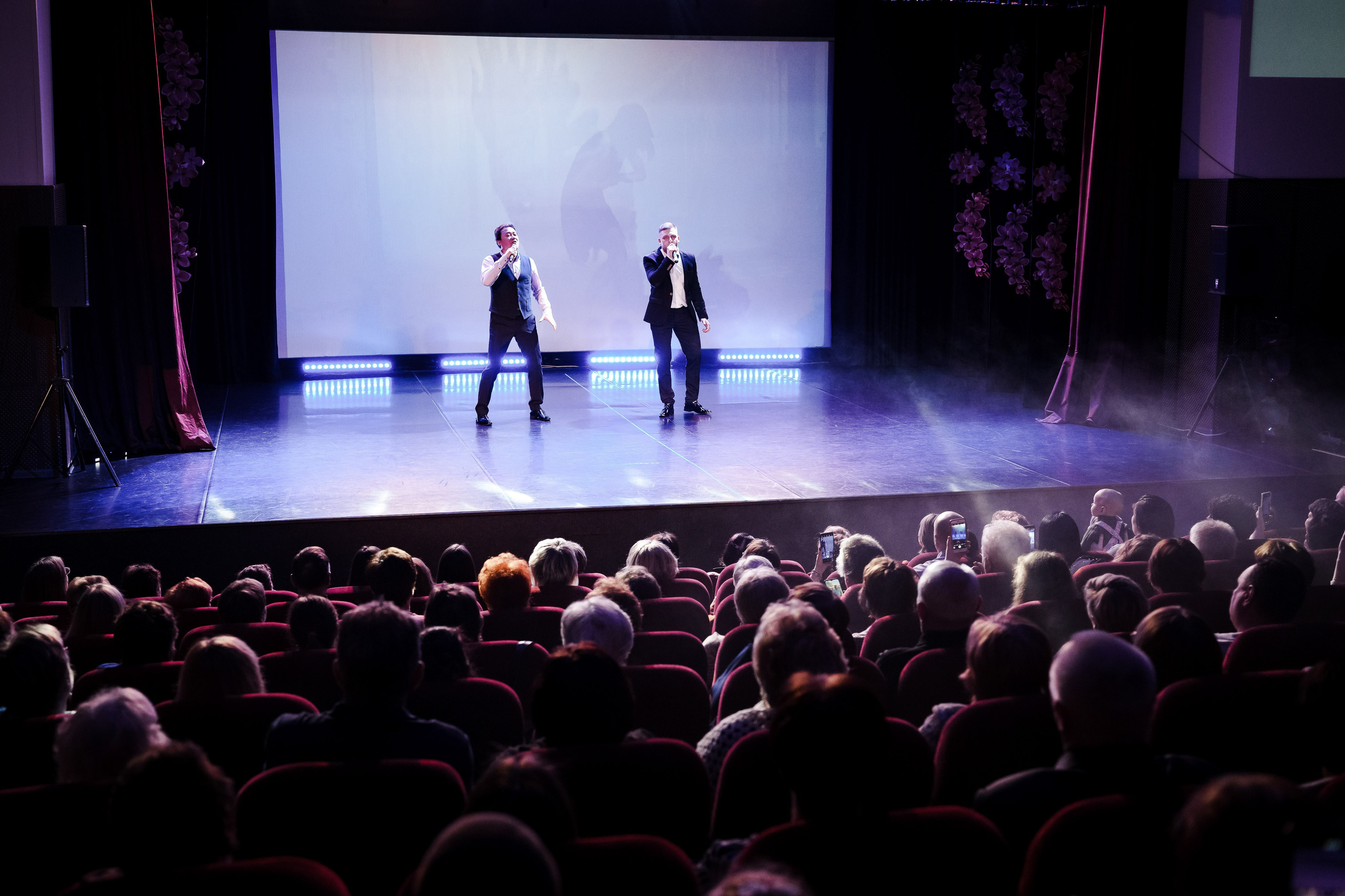 Концерт к 8 марта в Театре Ростова Великого. Репортажный фотограф Сергей Сажин г. Ярославль