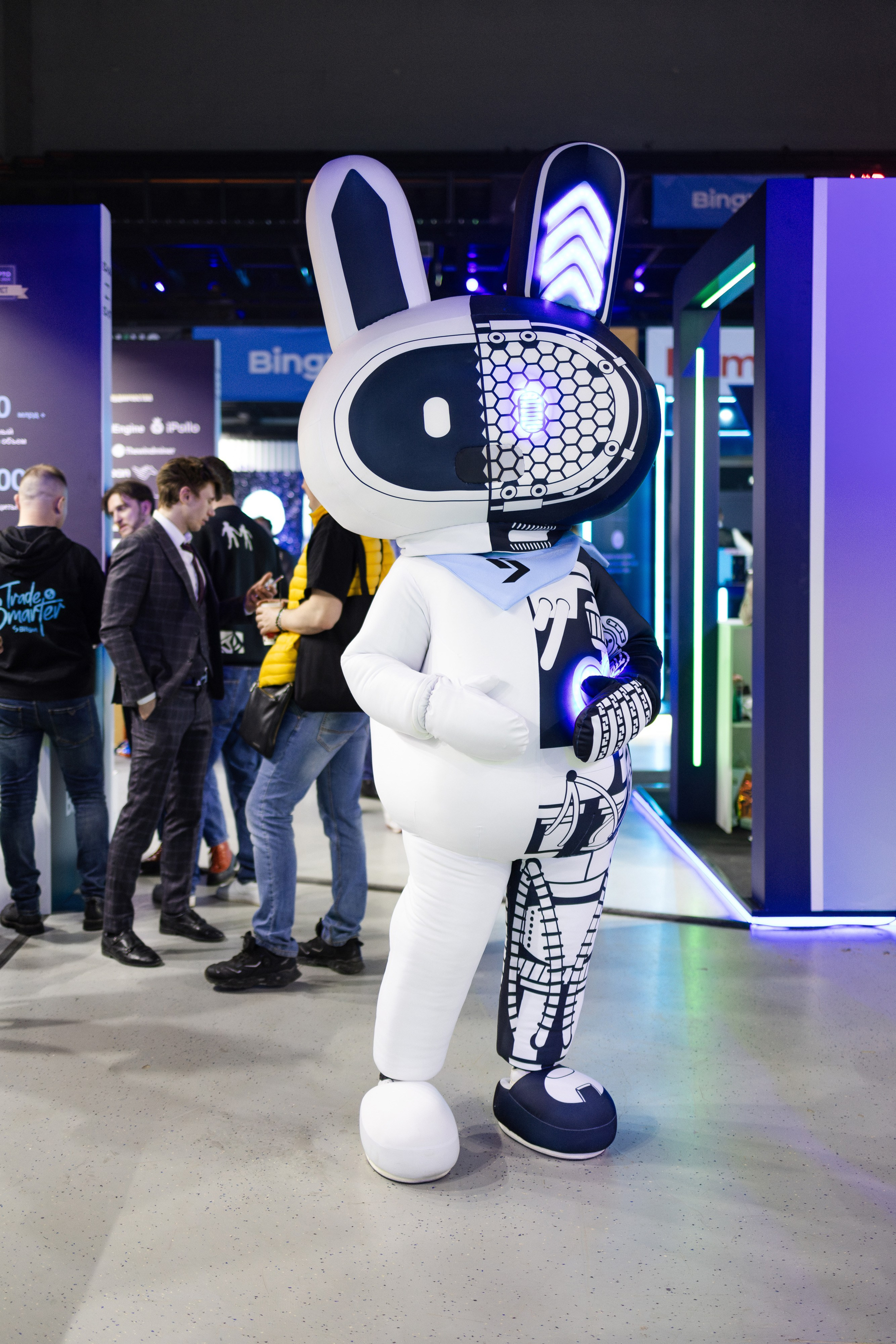 Crypto Summit (1). Свадебный репортажный фотограф в Москве