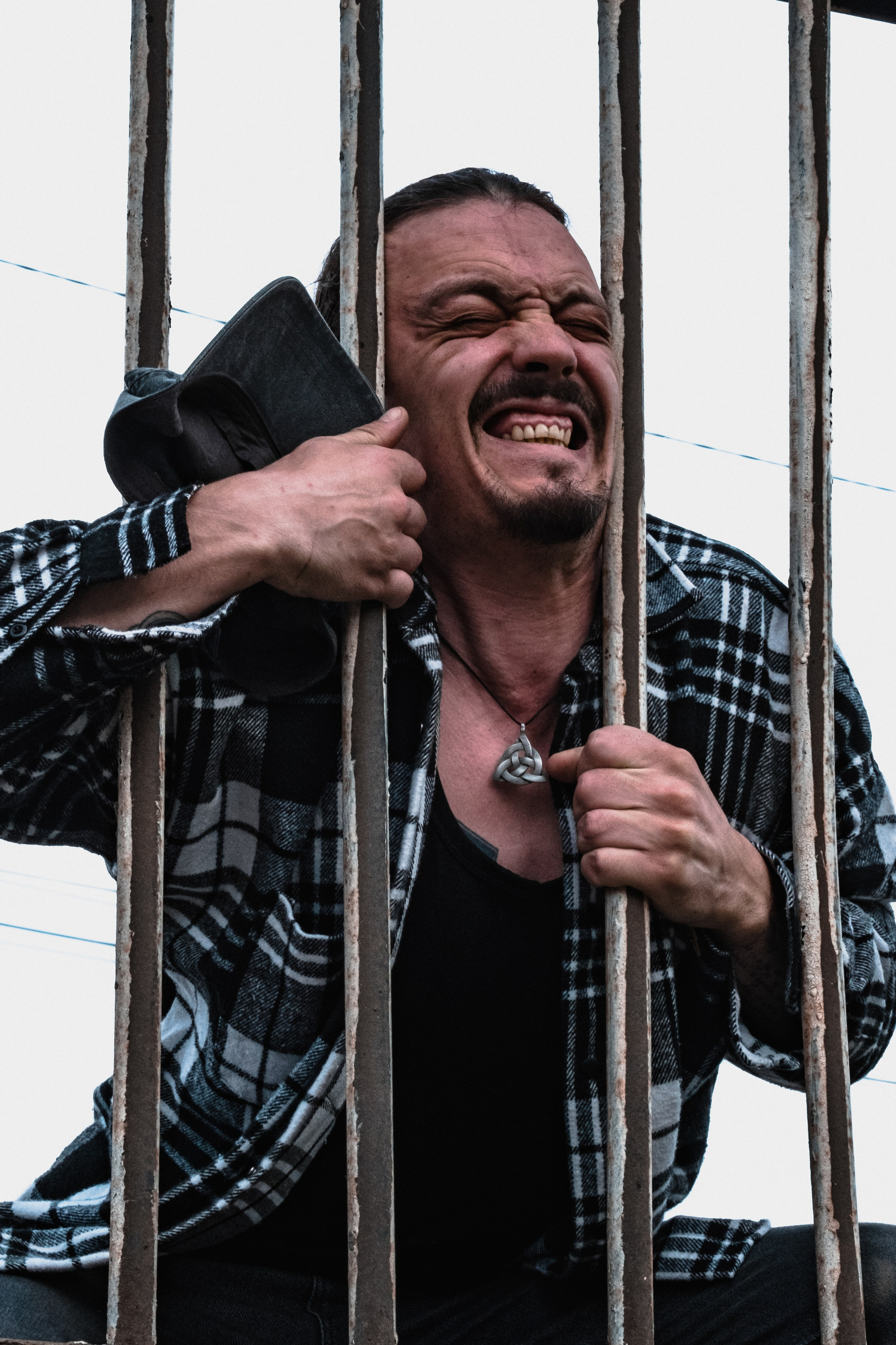 «Они шли мимо заброшенного дома». Фотограф |Герасимова София