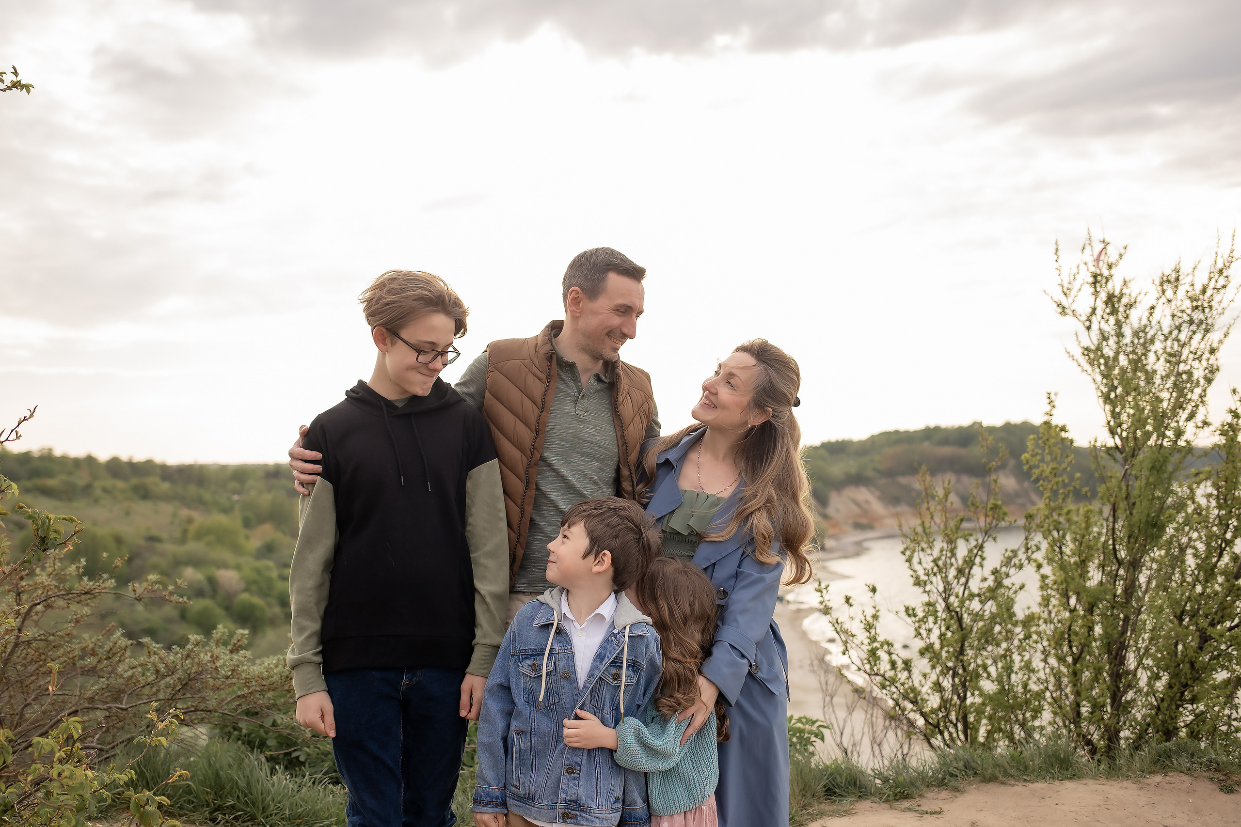 Елена, Дима, Леша, Саша, Маша и Бим. Филинская. Фотограф в Калининграде Решетникова Алина