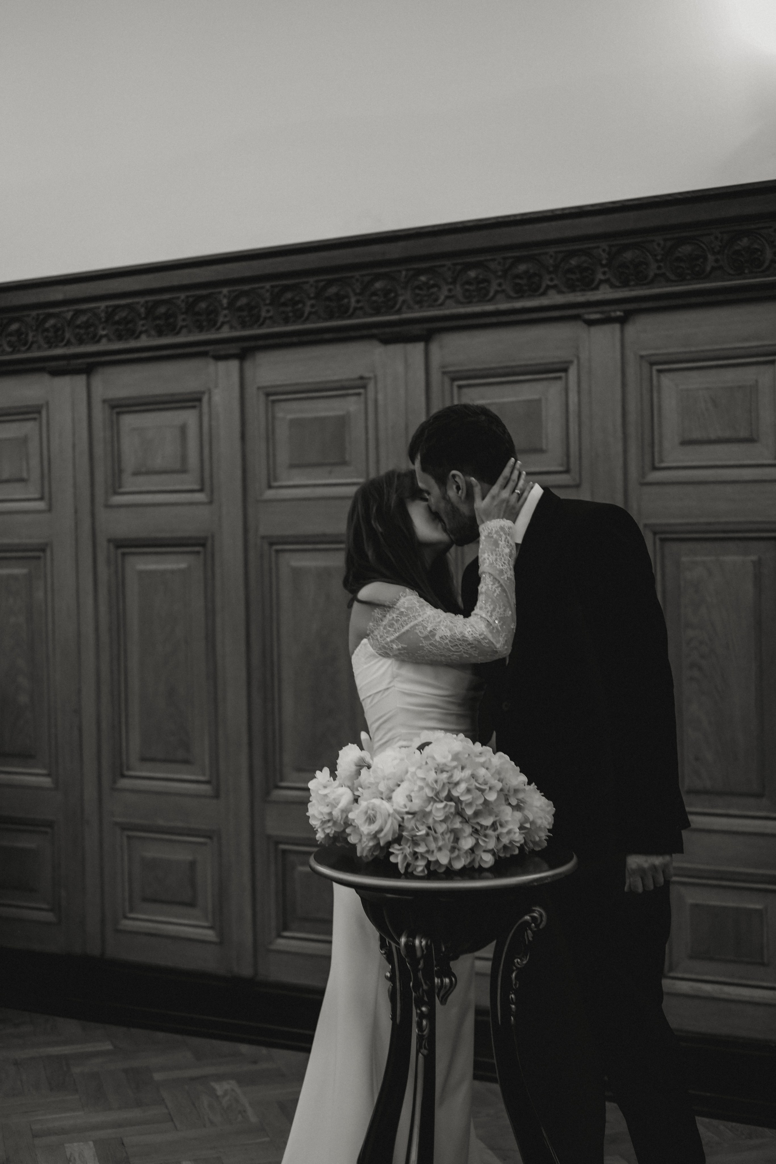 Ира и Денис. Амбассадори + Грибоедовский. Диана Чечель. Свадебный и семейный фотограф в Москве