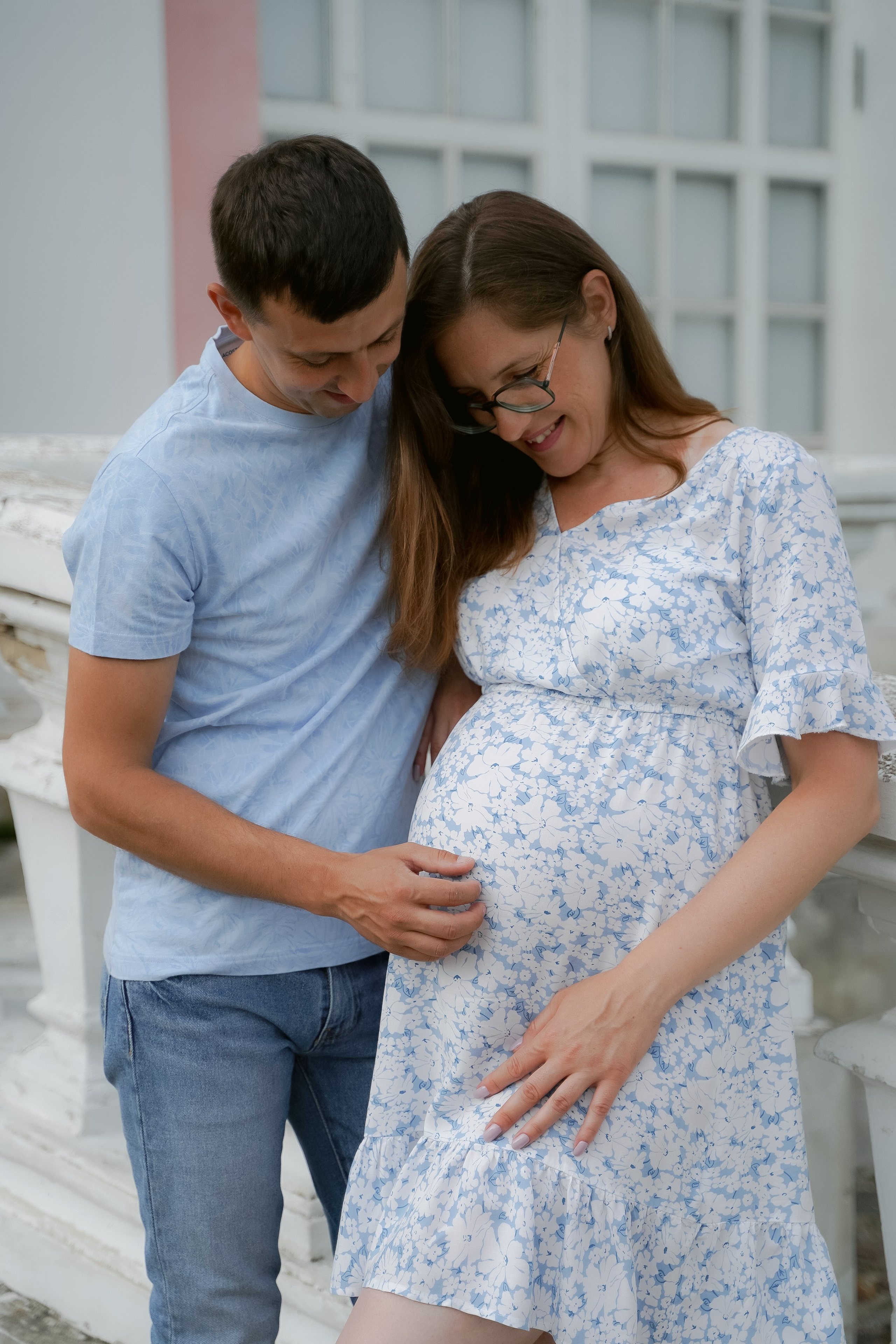 Фотосессия беременности. Прогулка в парке. Фотографы на роды в Москве. Фото и видео родов. Фотопроект «Продолжение рода»