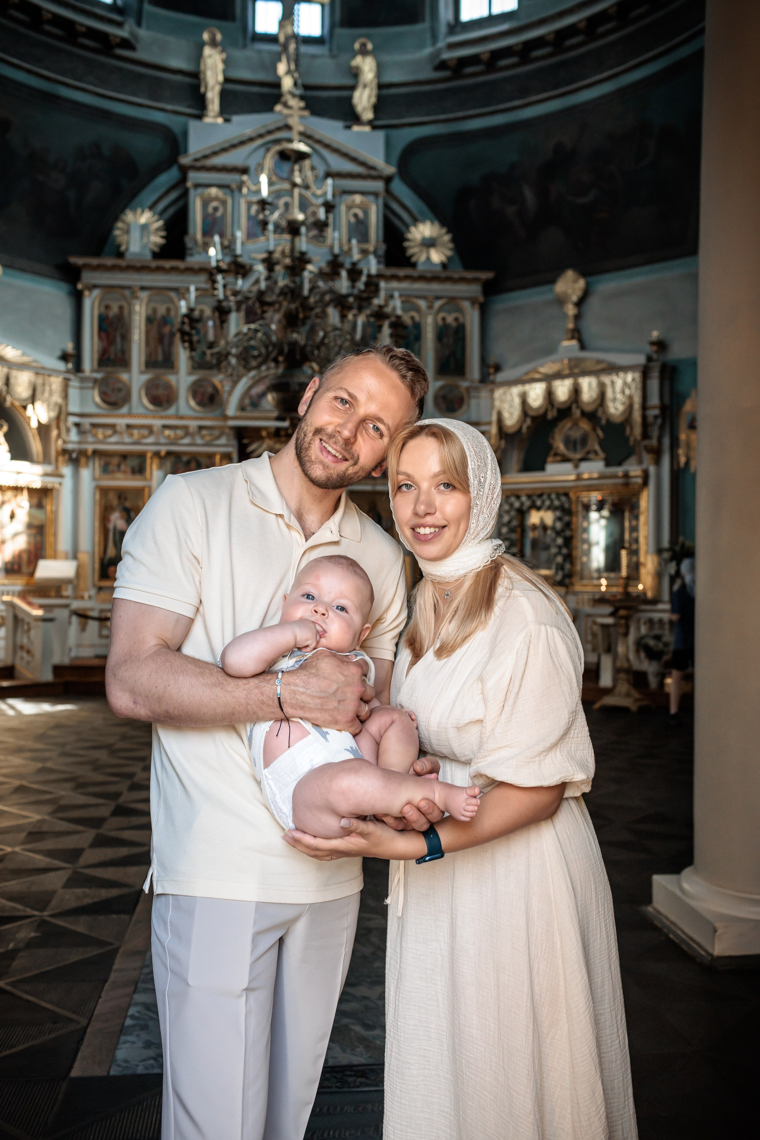 Крещение в Храме Успения Пресвятой Богородицы в Косино. Профессиональный фотограф в Москве и Мо Мария Шантарёва