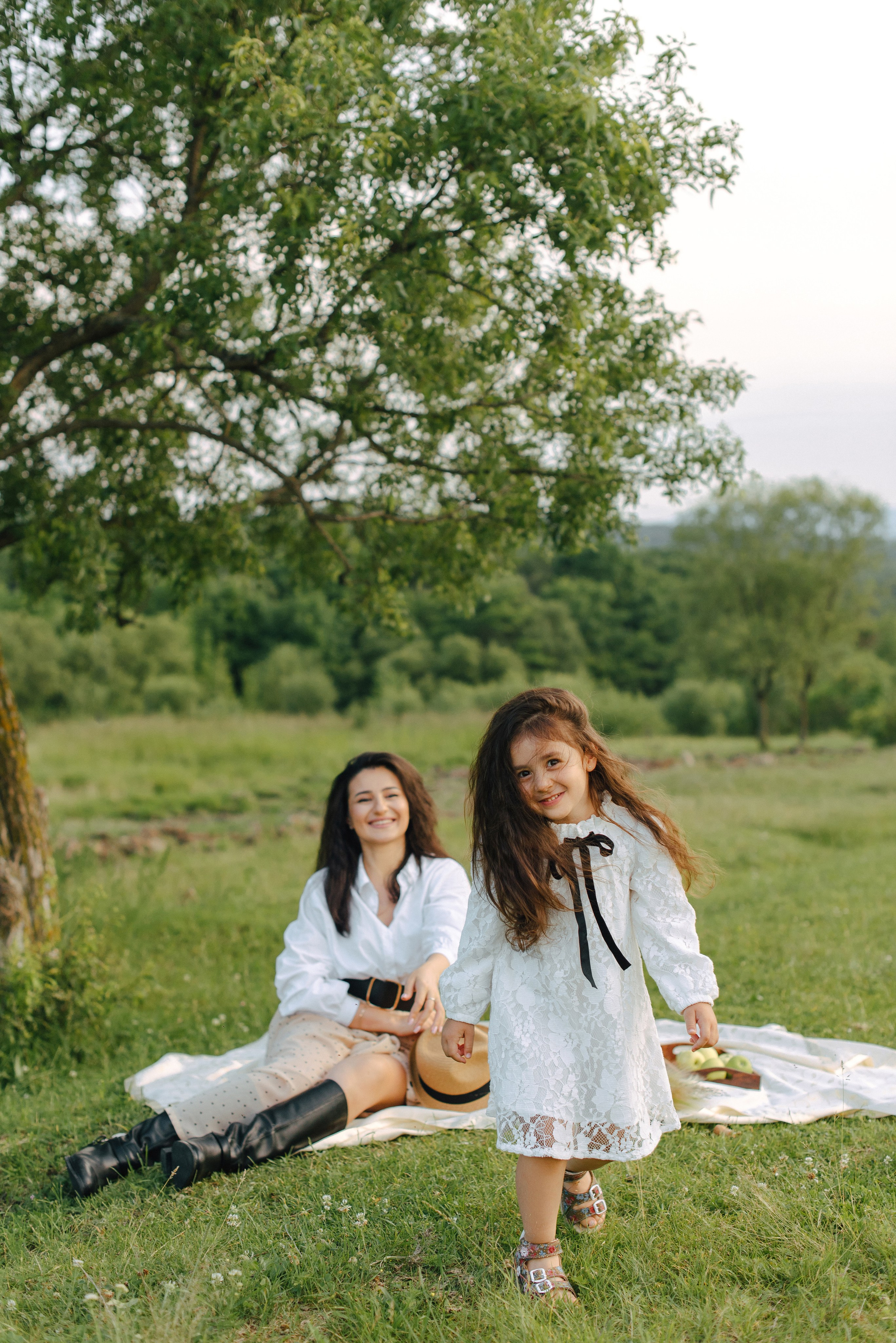 НА ЗЕЛЕНОМ ПОЛЕ. Шашкова Вероника / Свадебный и семейный фотограф Москва и Ярославль