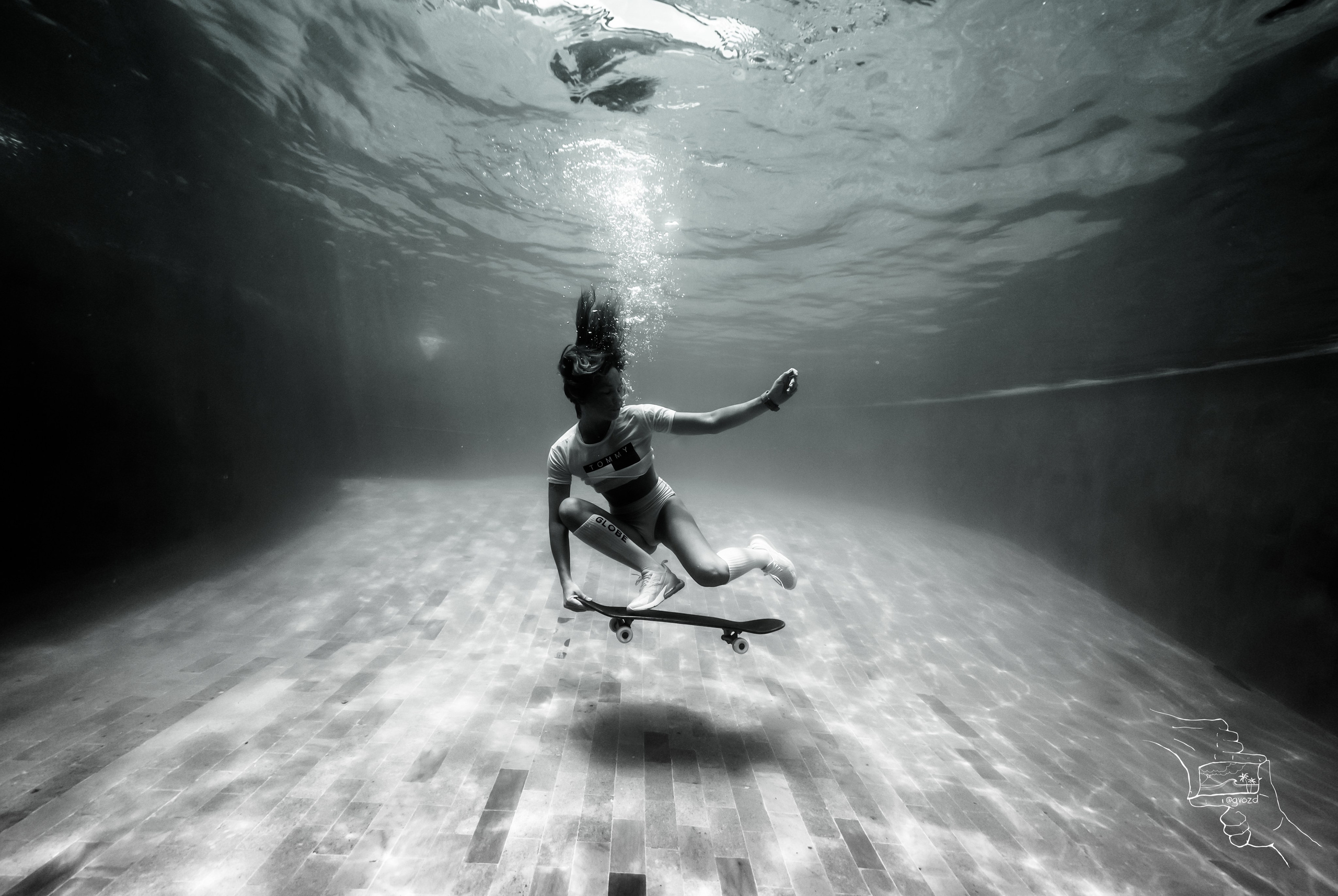 Фотосесии в Бассейне 18+. Лайфстайл Фотограф и Профессиональный Водный Фотограф в Москве