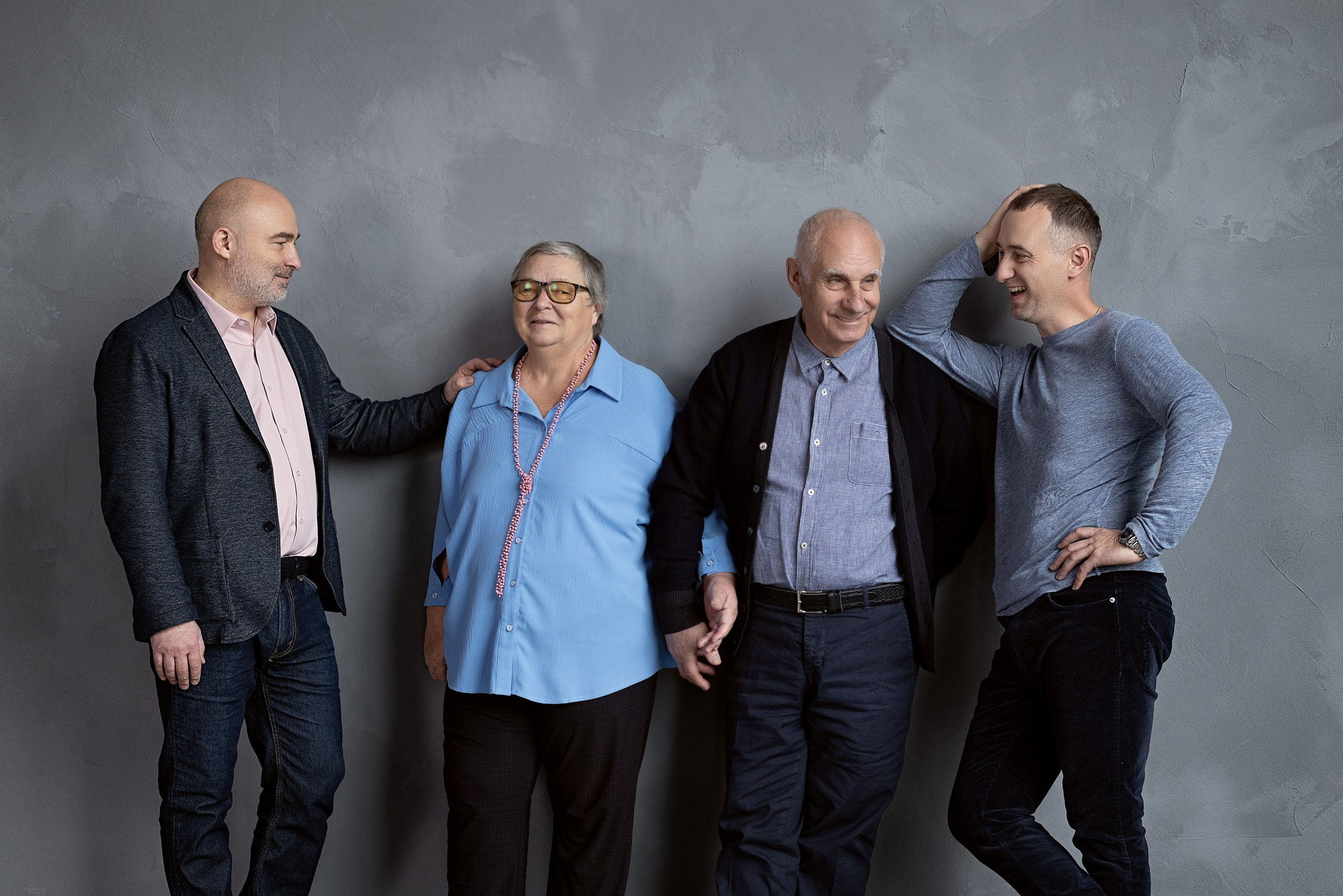 Сьемка поколений. Фотографы крещения/венчания  Красноярск Татьяна и Вячеслав Переваловы