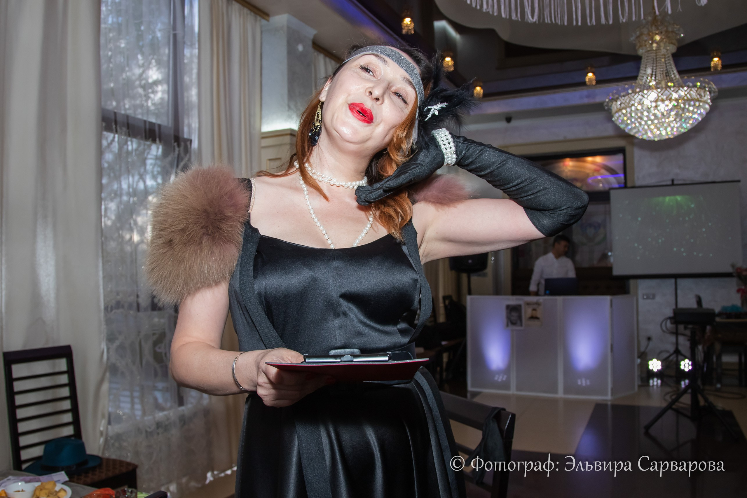 Гангстерская вечеринка в стиле 1920-х. Репортажный Фотограф