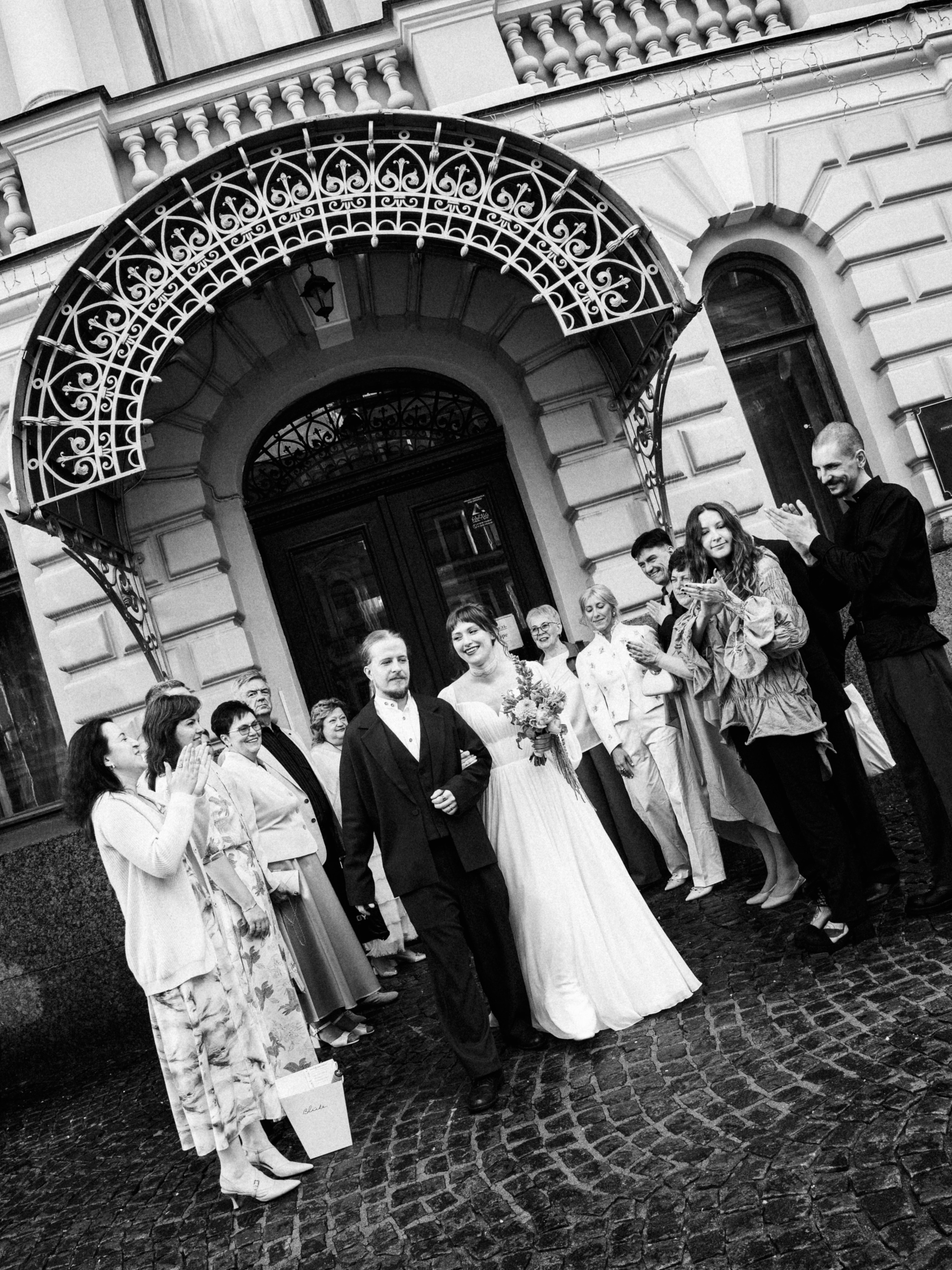 Камерные свадьбы: цифра. Портретный и репортажный фотограф Полина Дё