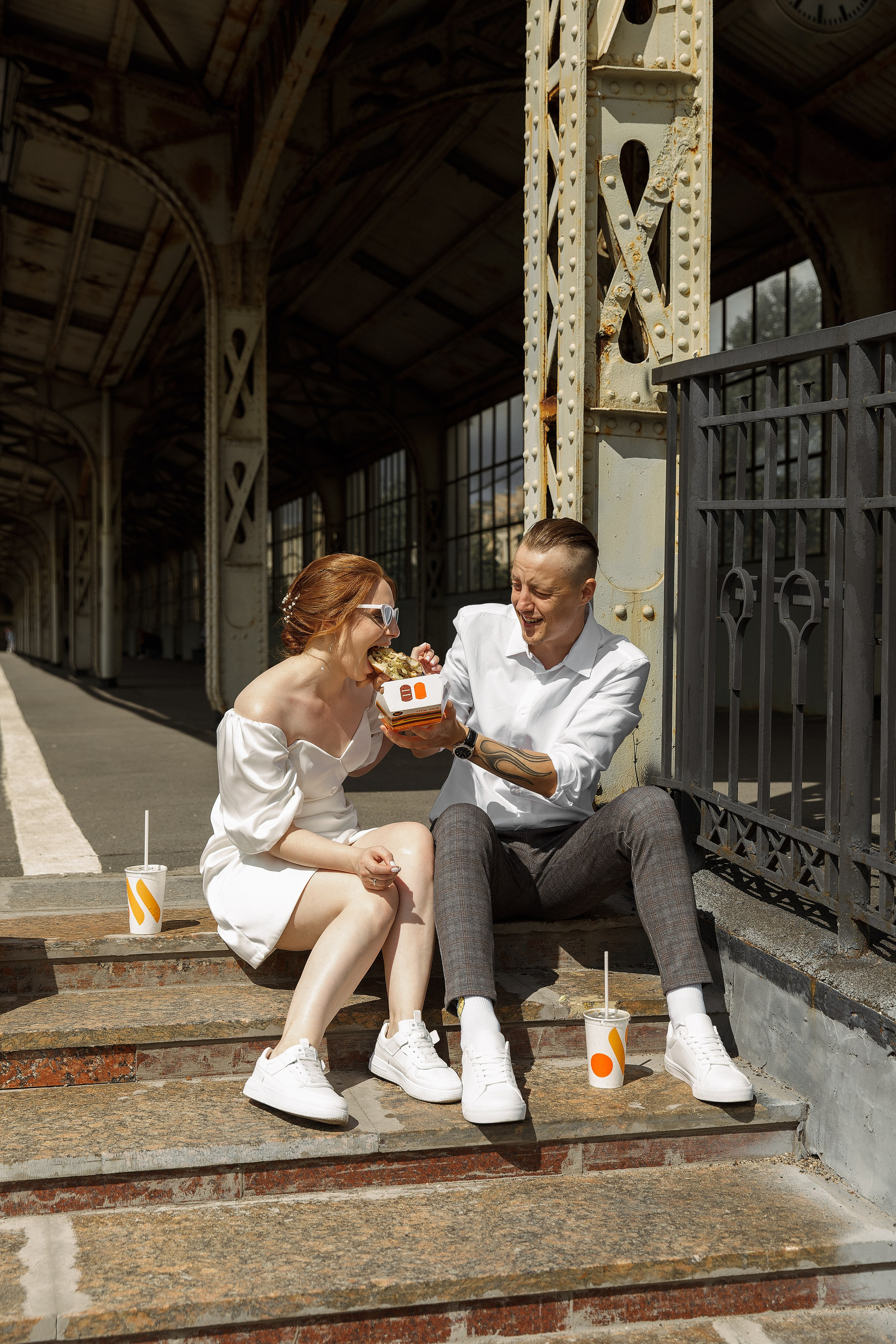 Кристина и Артем — свадебная съемка на Витебском вокзале. Свадебный и портретный фотограф в Санкт-Петербурге Анна Демьянова