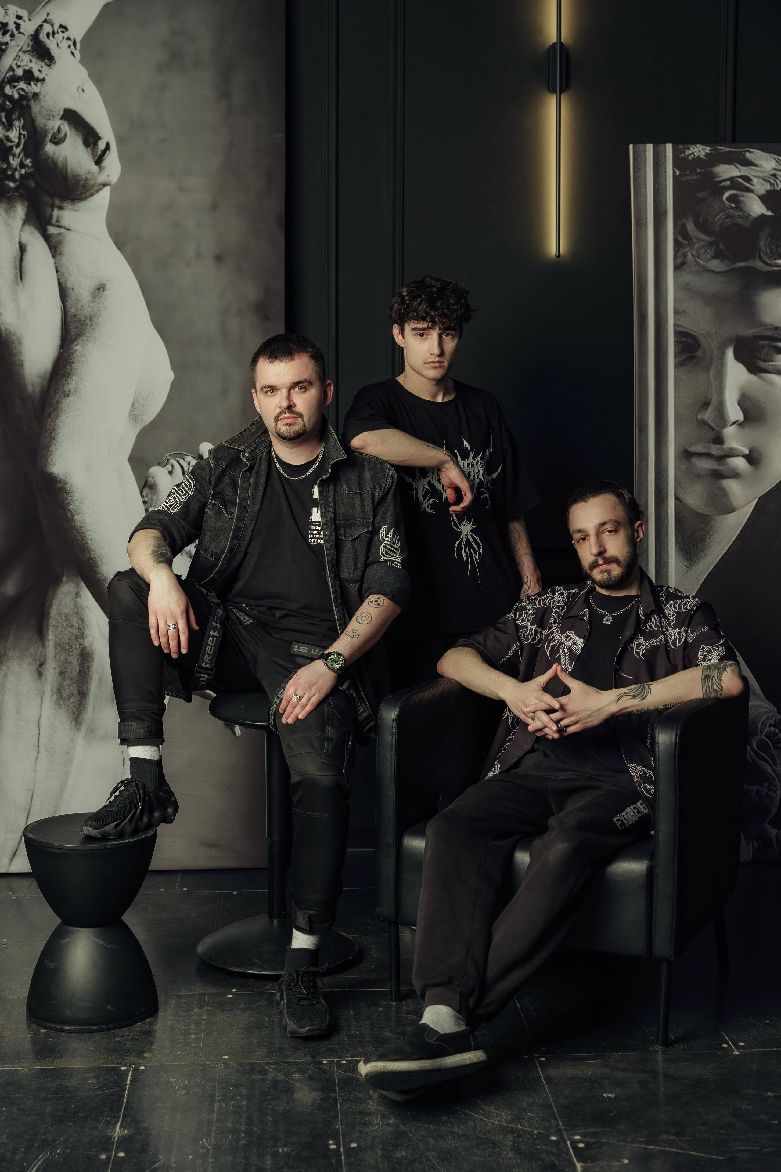 Коллективная фотосессия для мастеров тату-салона «Бить-Колотить». Алексей Шаров — свадебный и репортажный фотограф в Нижнем Новгороде