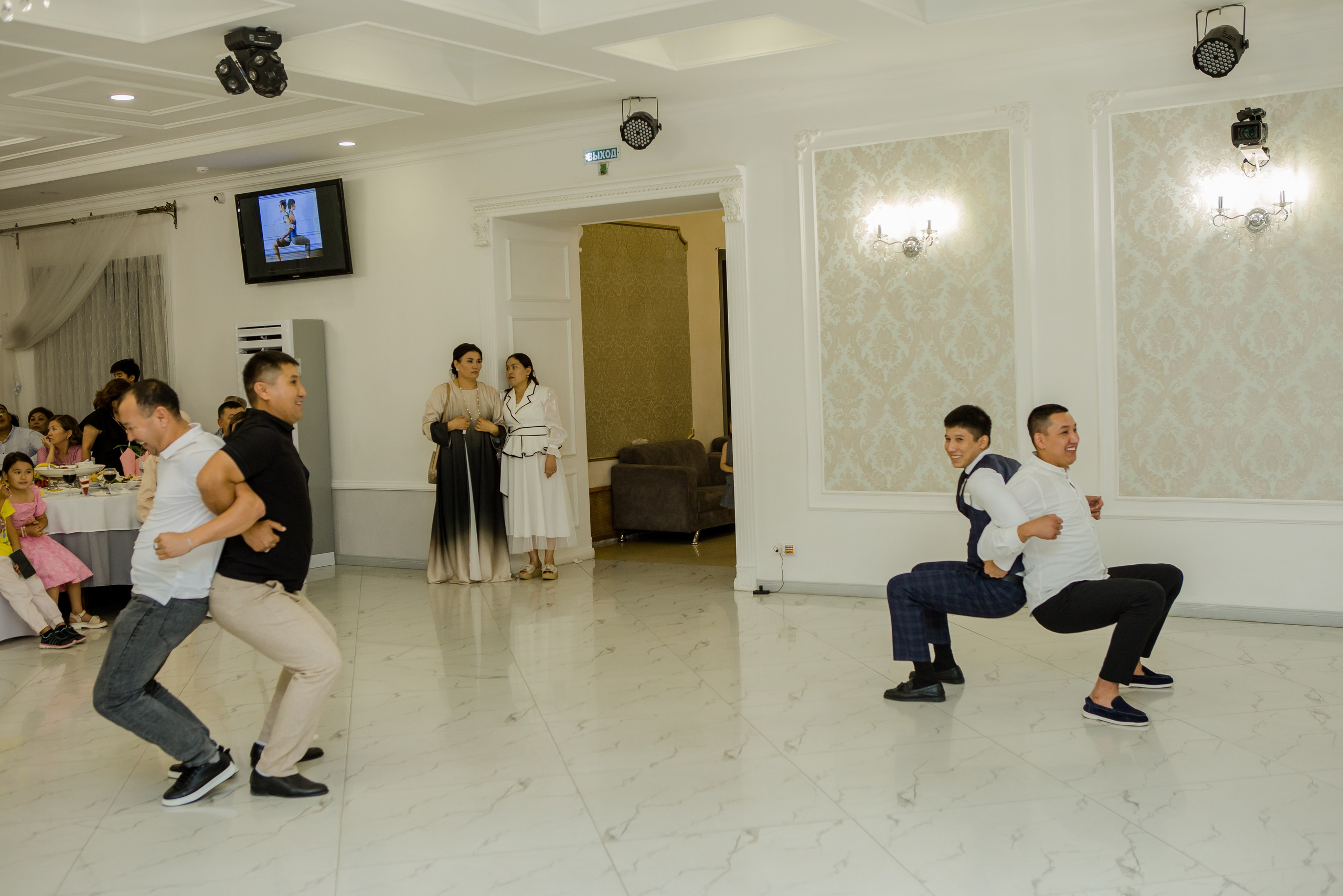 QYZ UZATU ZHADYRA. Свадебный и репортажный фотограф в Астане T.Yertay «Nomad media»