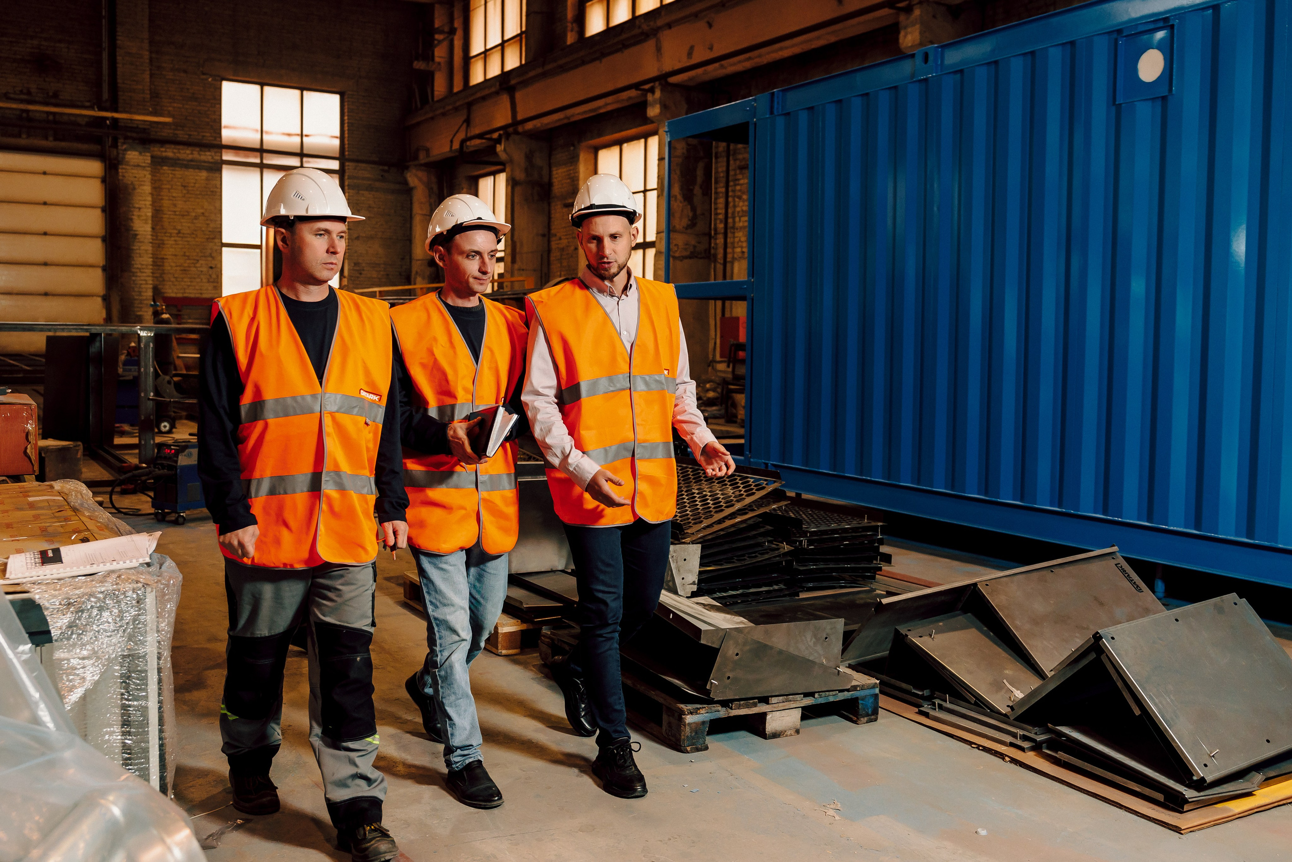 Datark — Совещание и производство. Лёшка Варзегов — фотограф