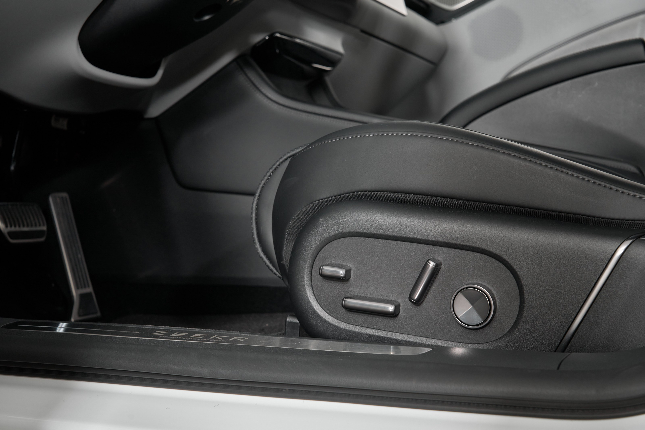 Zeekr 007_1. Фотограф Николай Прокофьев модельные тесты в Москве